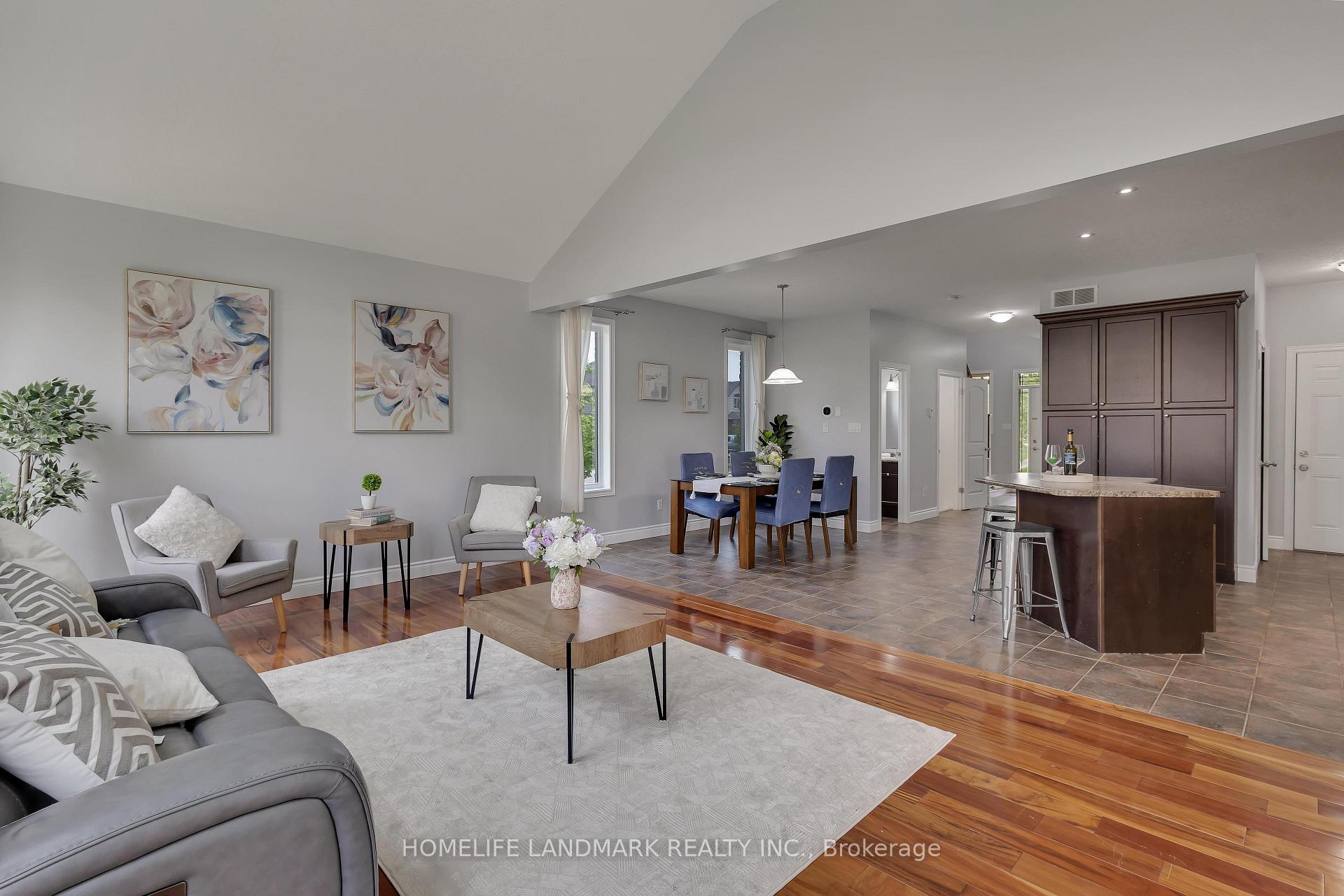 Photo 9 of 301 Westpark Crescent, Waterloo — HOMEH
