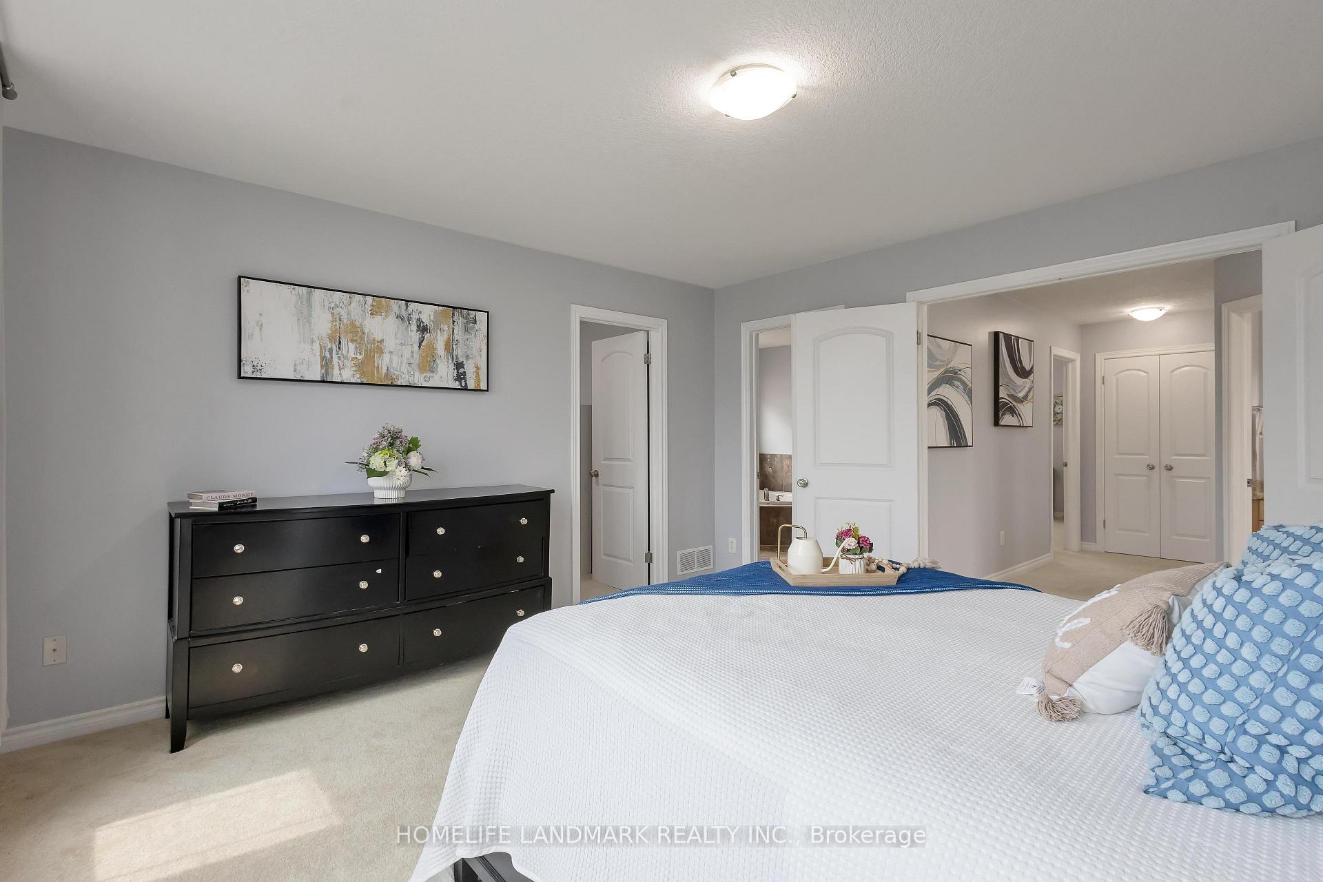 Photo 22 of 301 Westpark Crescent, Waterloo — HOMEH