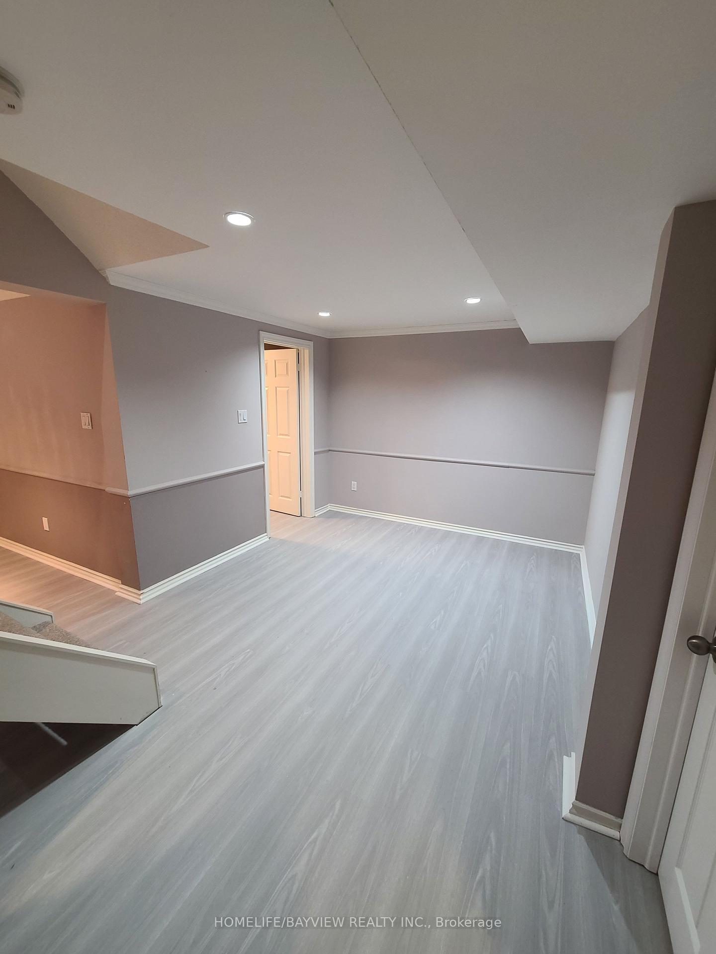 Photo 6 of Unit (Bsmnt), 46 Colvin Crescent, Vaughan, Brownridge — HOMEH