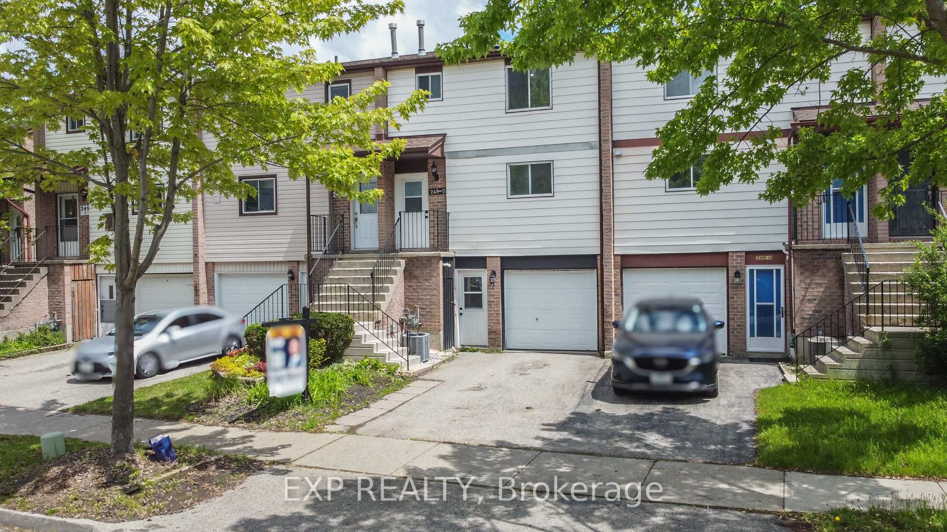 Photo 3 of Unit 3, 249 Camelot Court, Waterloo — HOMEH