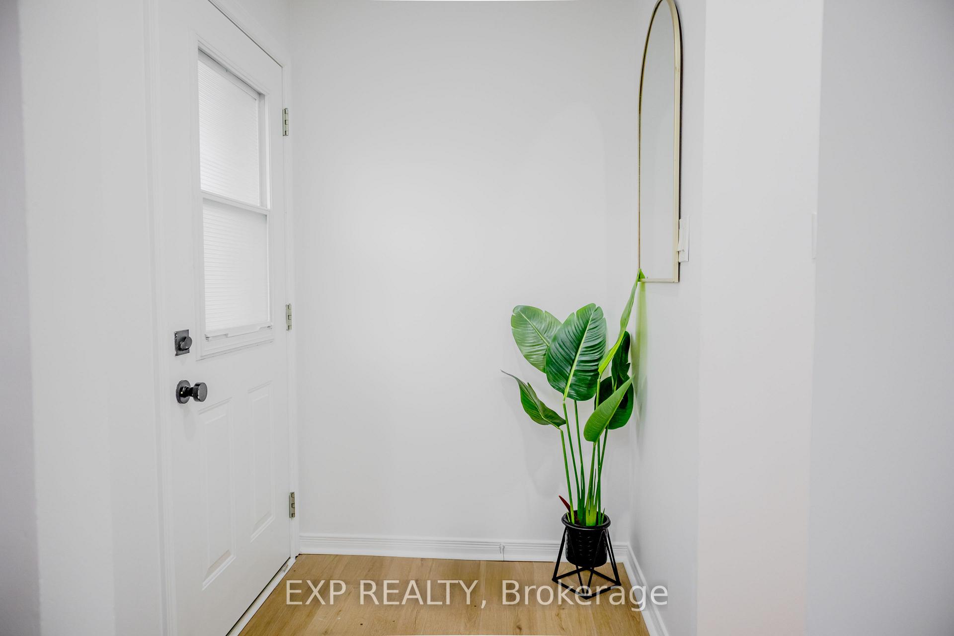 Photo 7 of Unit 3, 249 Camelot Court, Waterloo — HOMEH