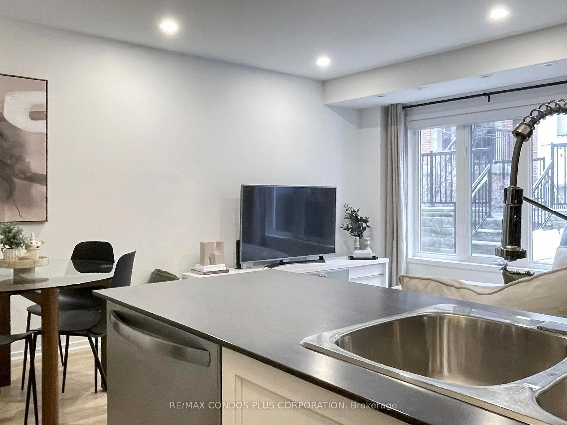 Photo 20 of 29 Florence Wyle Lane, Toronto, South Riverdale — HOMEH