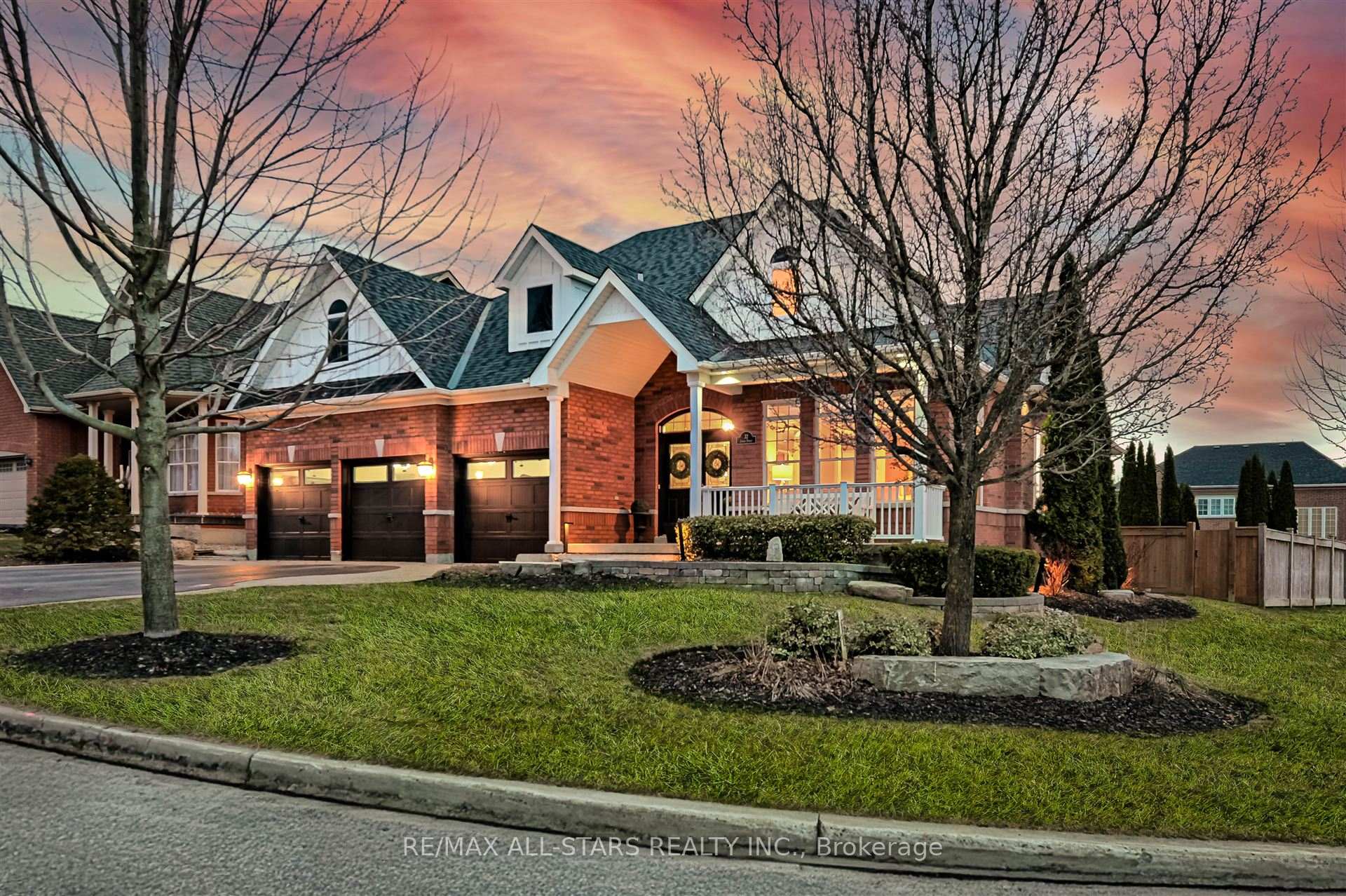 Photo 2 of 32 Joseph Street, Uxbridge — HOMEH
