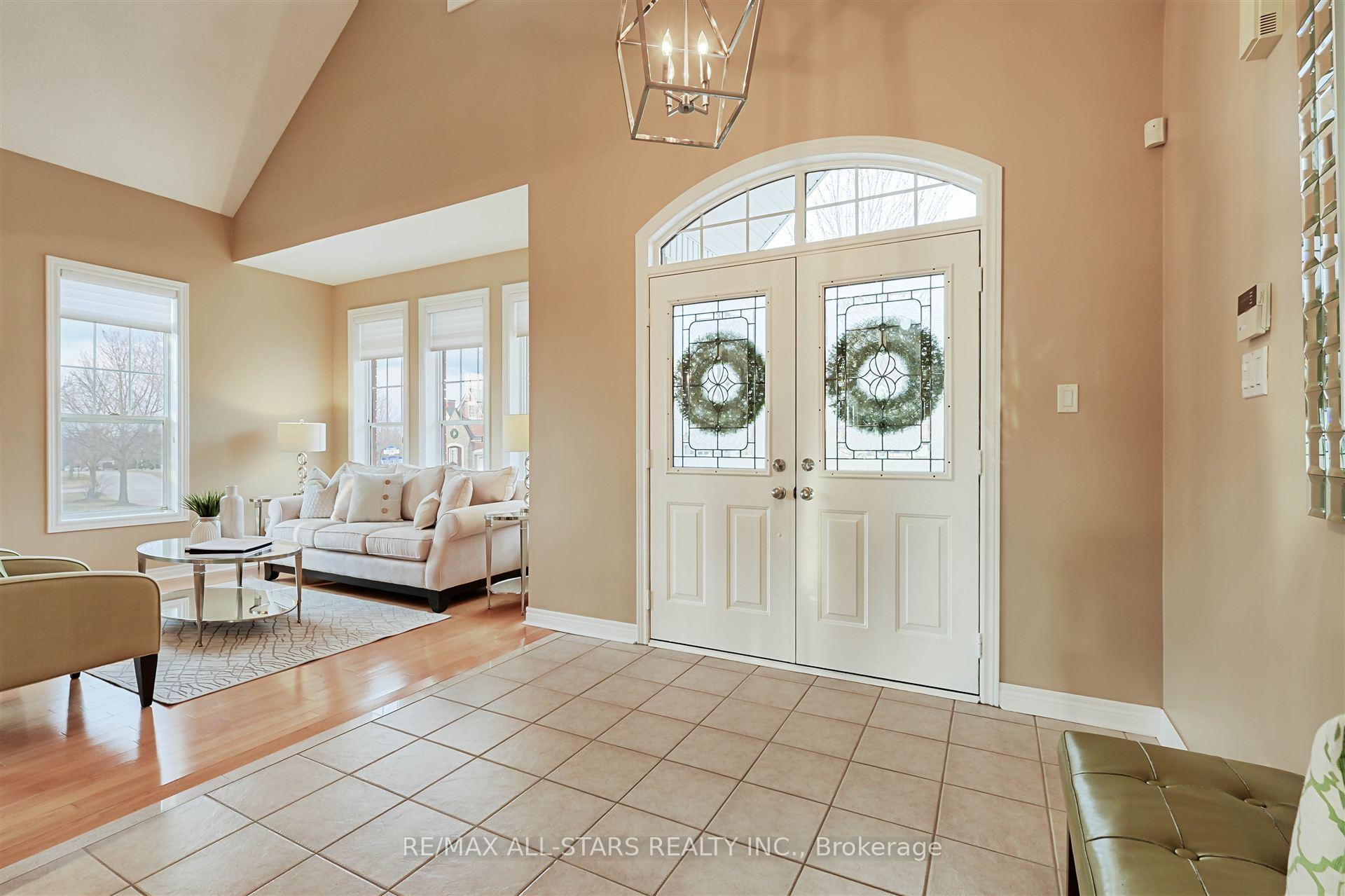 Photo 4 of 32 Joseph Street, Uxbridge — HOMEH