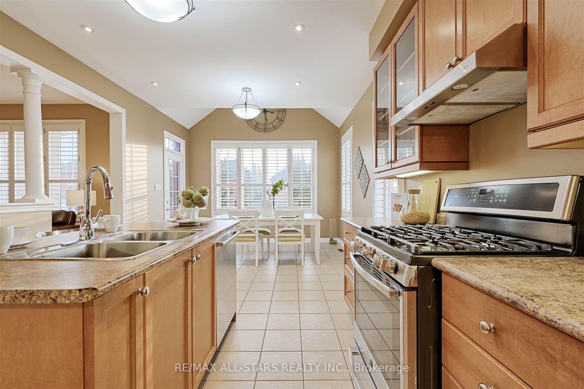 Photo 14 of 32 Joseph Street, Uxbridge — HOMEH