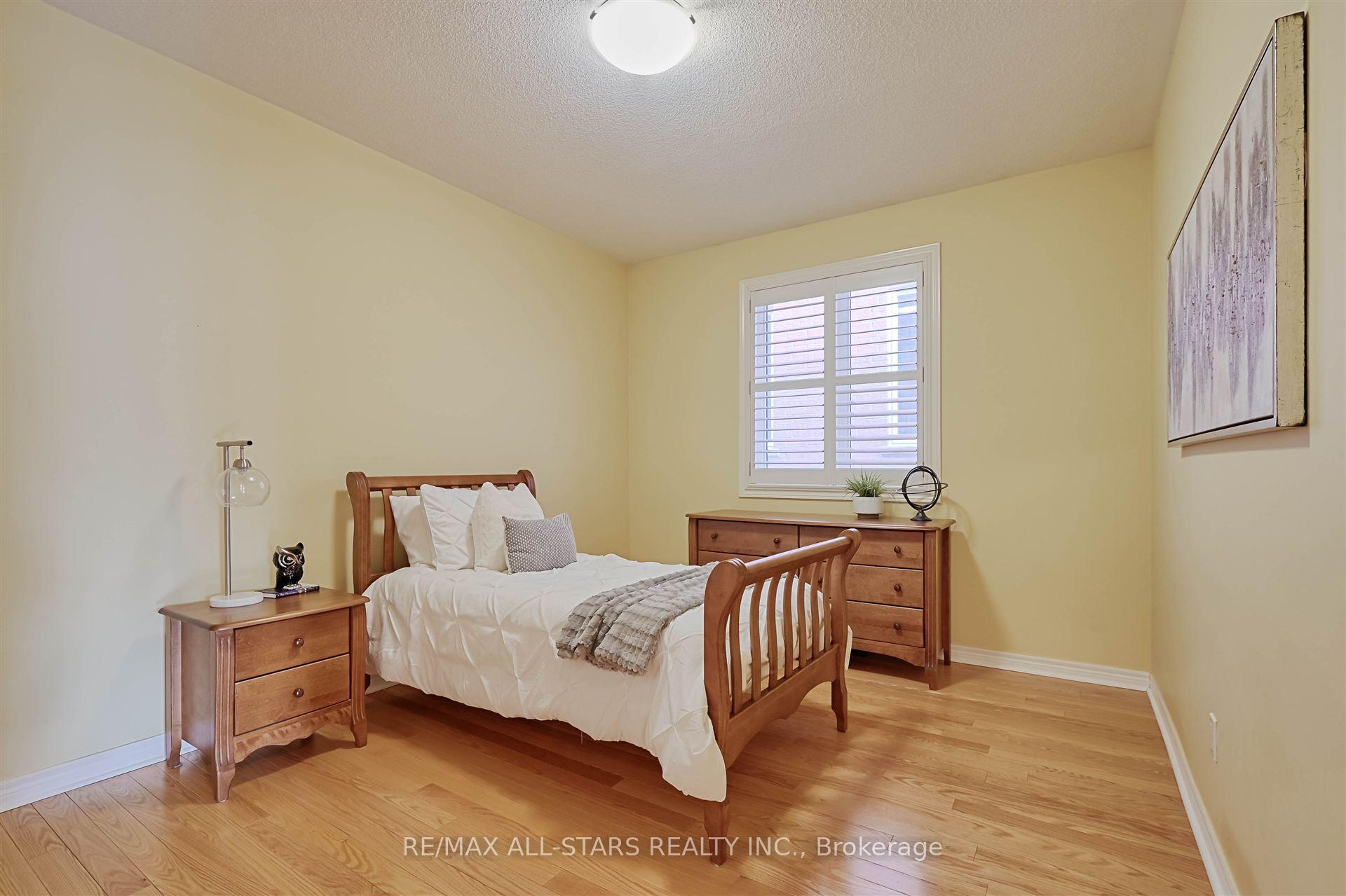 Photo 27 of 32 Joseph Street, Uxbridge — HOMEH