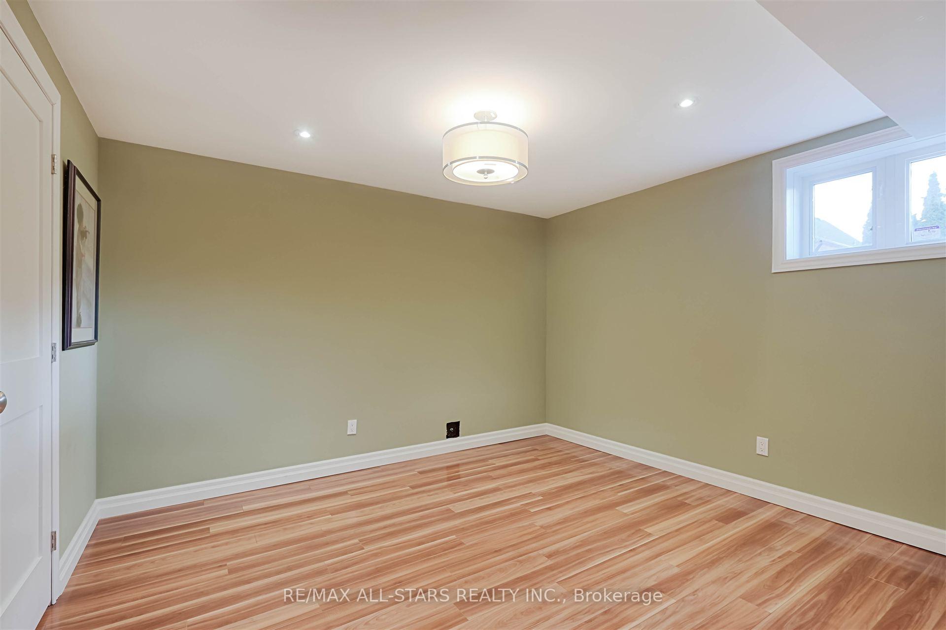 Photo 33 of 32 Joseph Street, Uxbridge — HOMEH