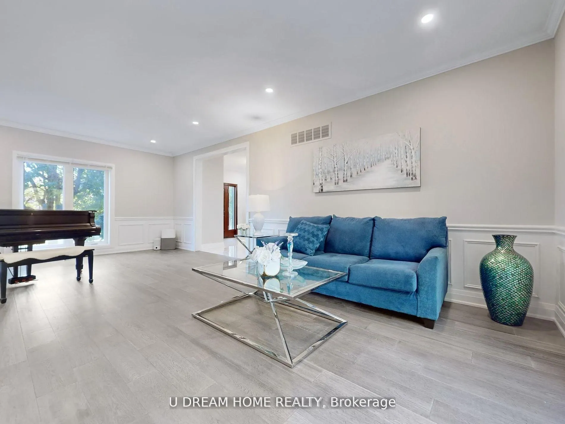 Photo 14 of 2 Jarvis Avenue, Aurora, Aurora Estates — HOMEH