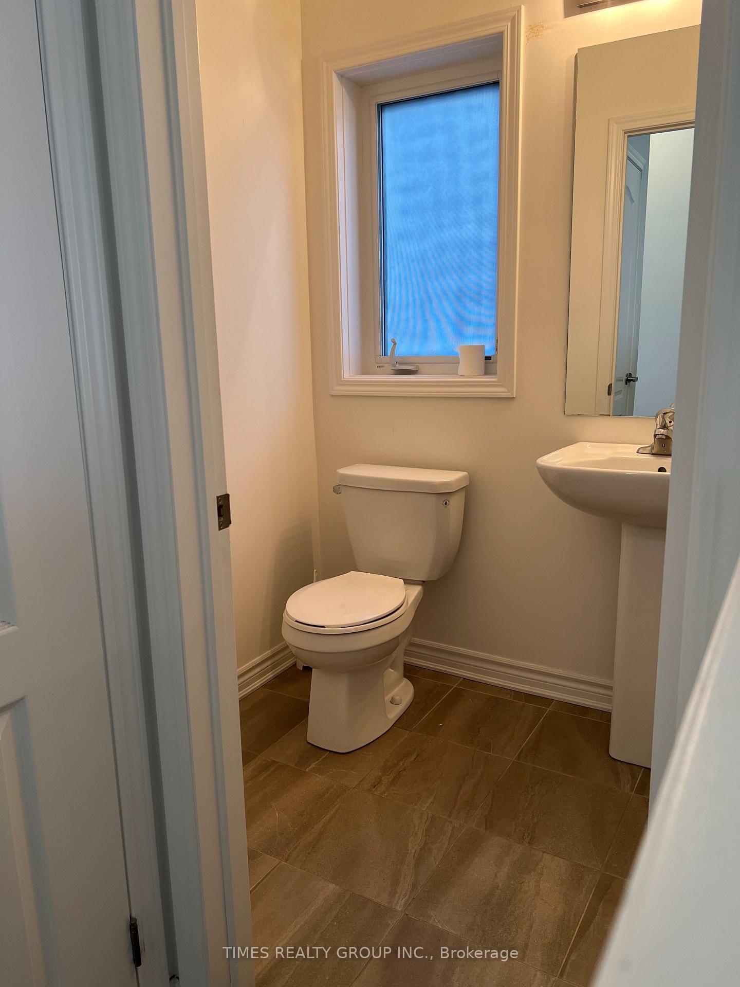 Photo 13 of 23 Catamaran Drive, Wasaga Beach — HOMEH