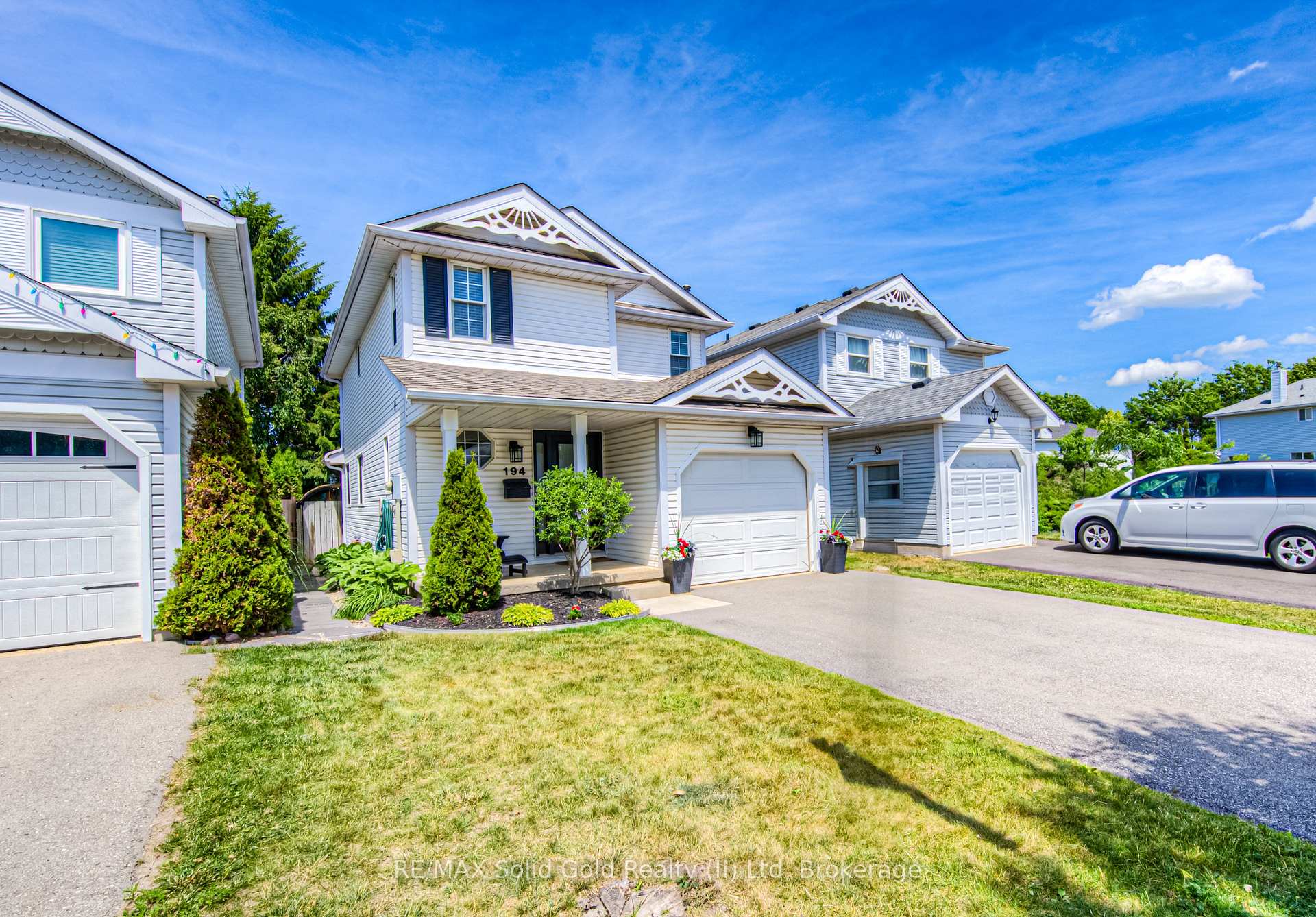 Photo 2 of 194 Auburn Drive, Waterloo — HOMEH