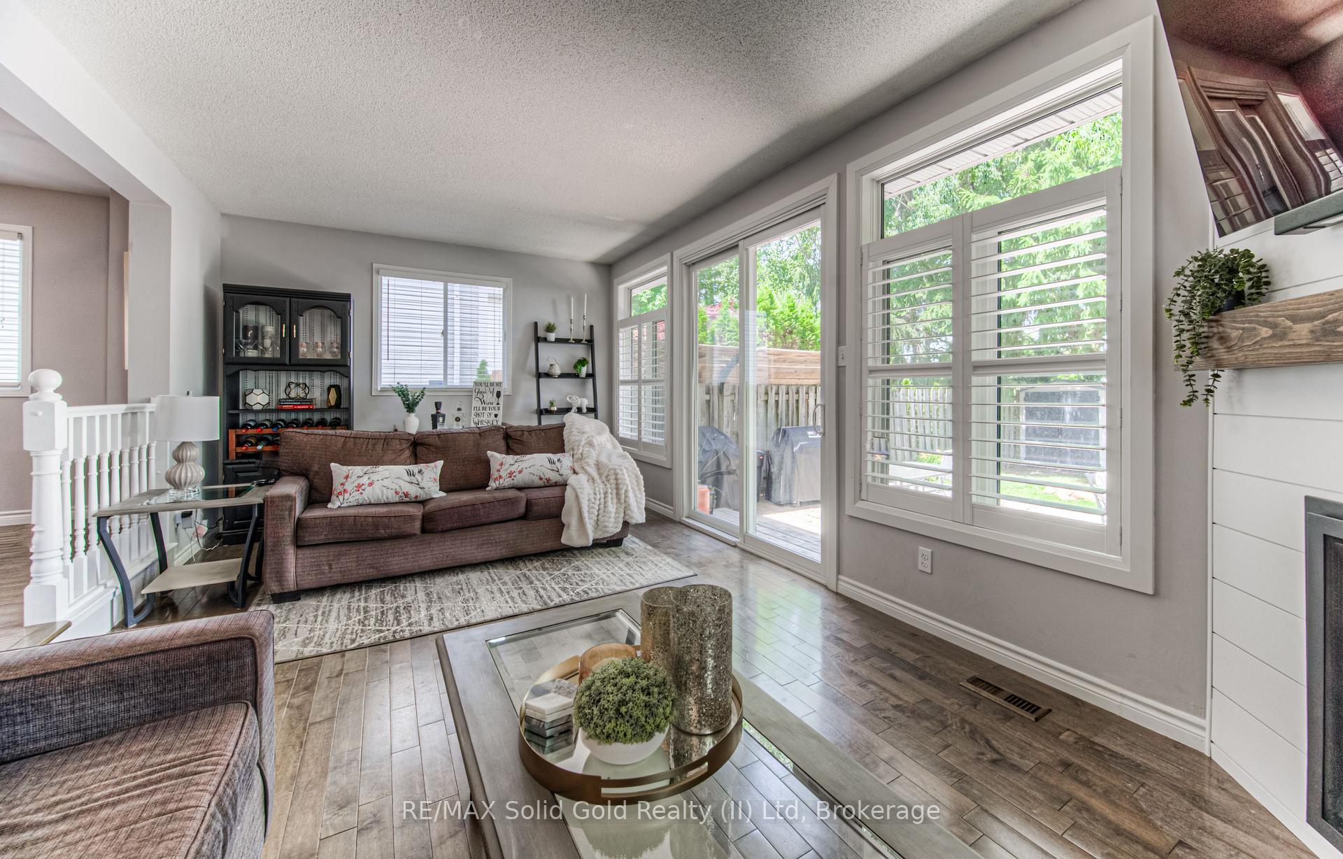 Photo 12 of 194 Auburn Drive, Waterloo — HOMEH