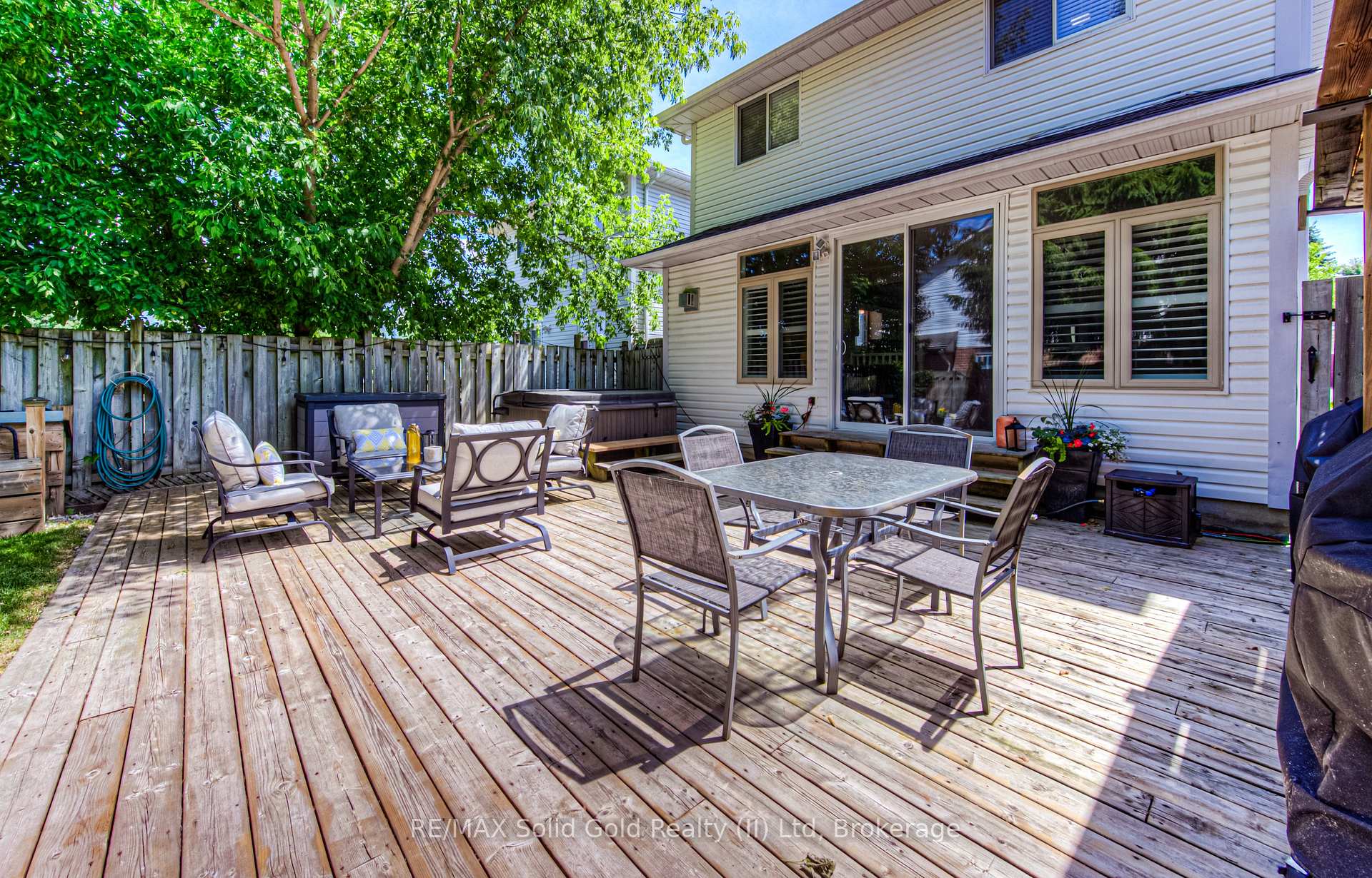 Photo 32 of 194 Auburn Drive, Waterloo — HOMEH