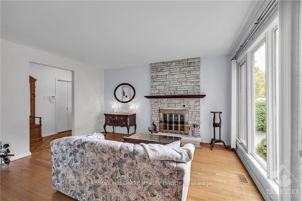 Photo 2 of 26 Dunham Street, Ottawa, Cardinal Heights — HOMEH