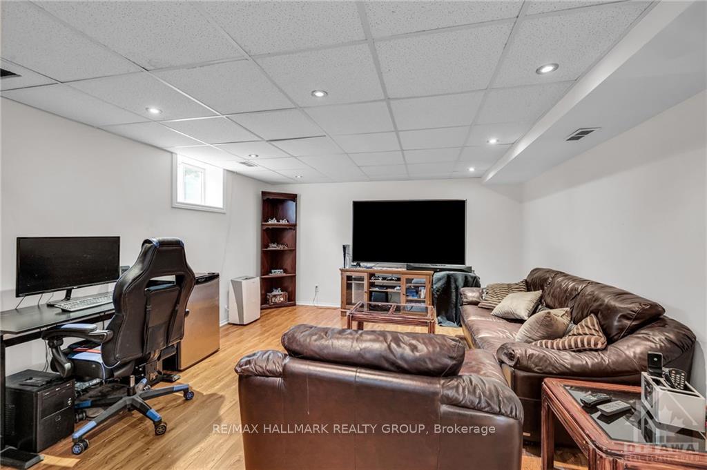 Photo 14 of 26 Dunham Street, Ottawa, Cardinal Heights — HOMEH