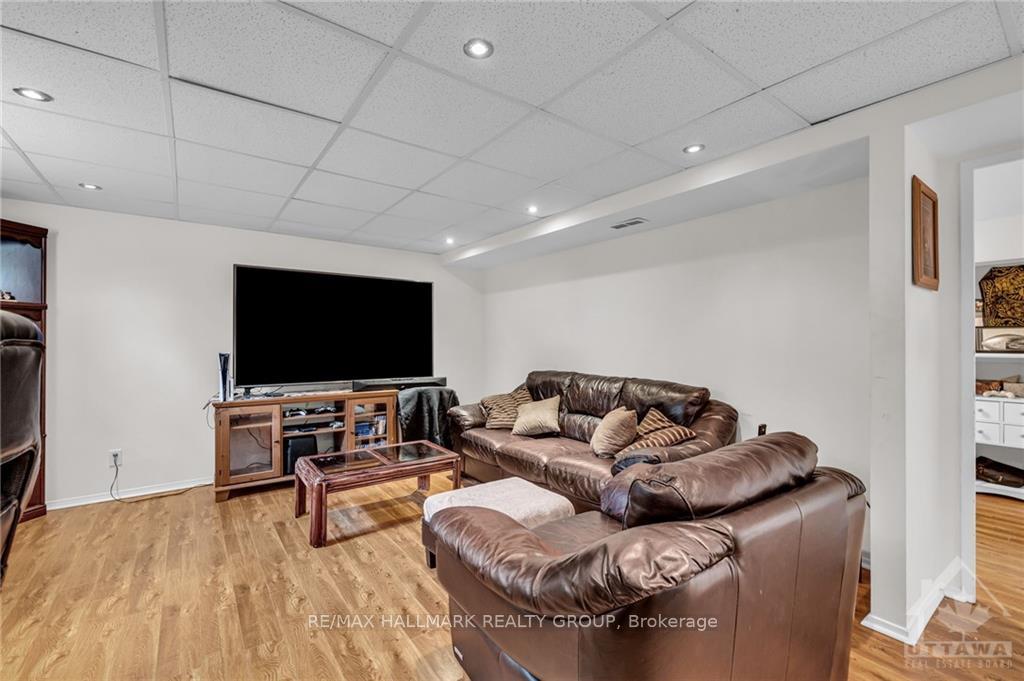 Photo 16 of 26 Dunham Street, Ottawa, Cardinal Heights — HOMEH