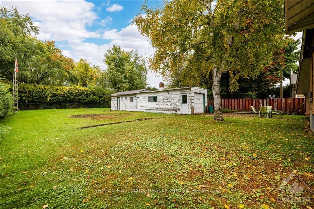 Photo 23 of 26 Dunham Street, Ottawa, Cardinal Heights — HOMEH