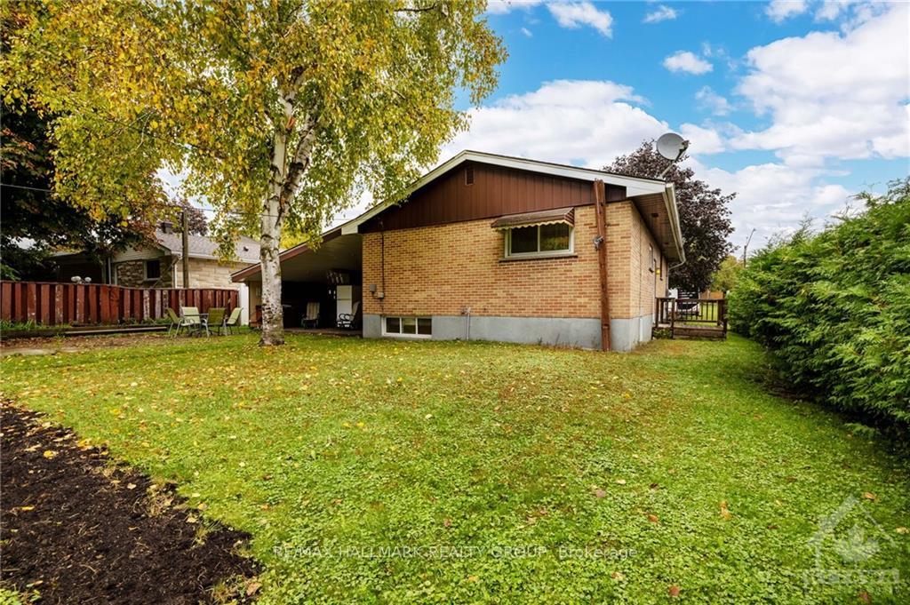 Photo 24 of 26 Dunham Street, Ottawa, Cardinal Heights — HOMEH