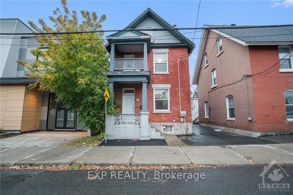 Front of 48 Bell Street N