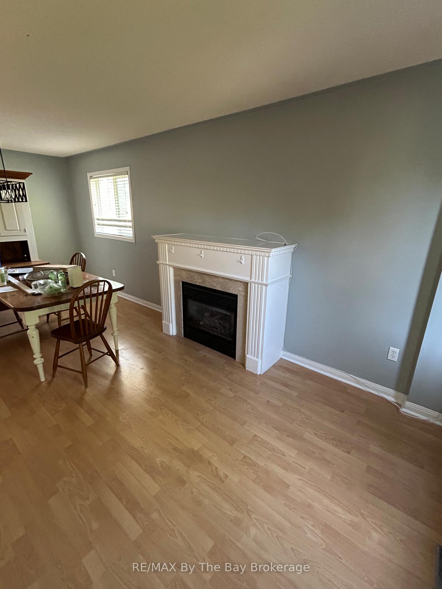 Photo 3 of 23 Rose Valley Way, Wasaga Beach — HOMEH