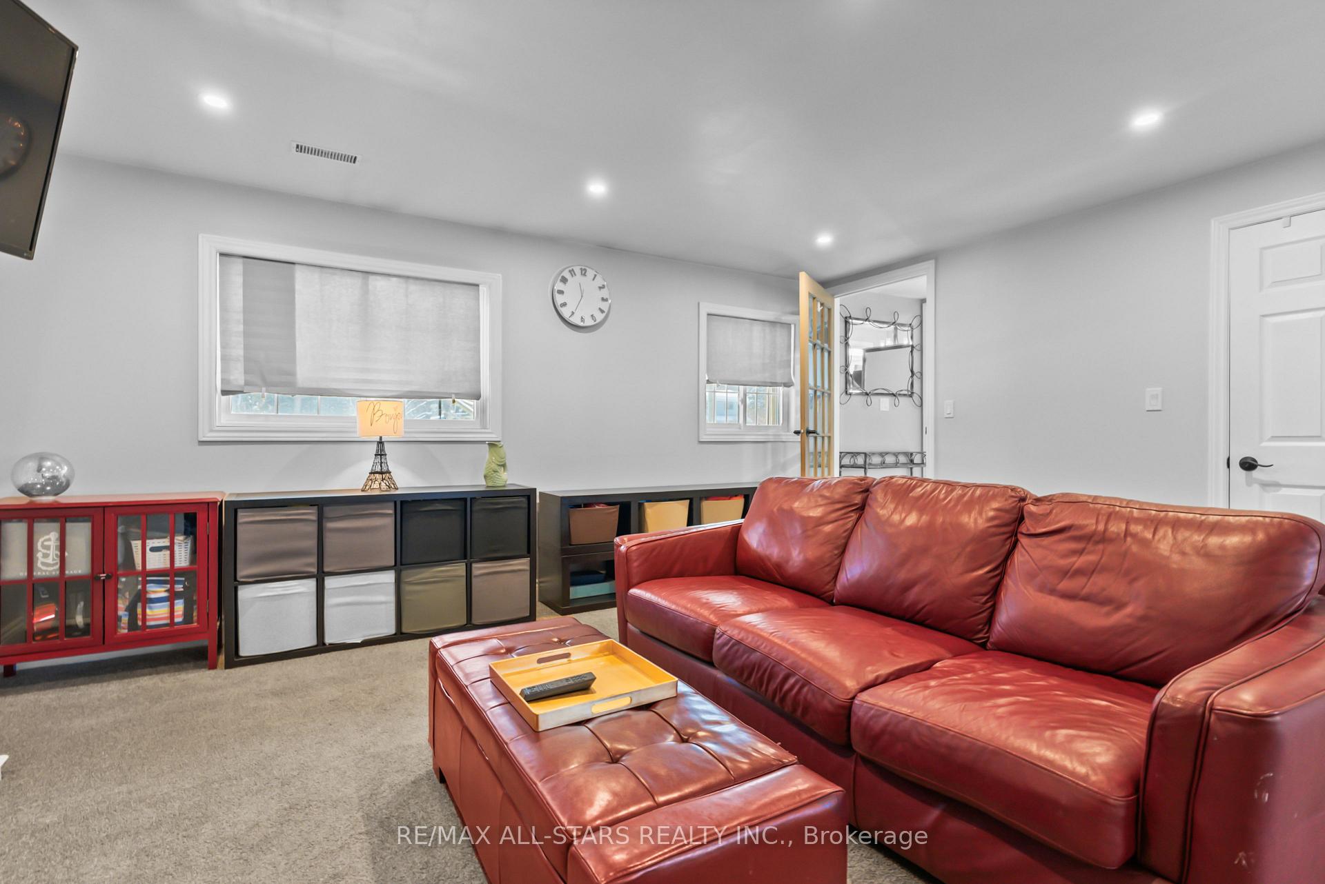 Photo 14 of 60 Young Street, Uxbridge — HOMEH
