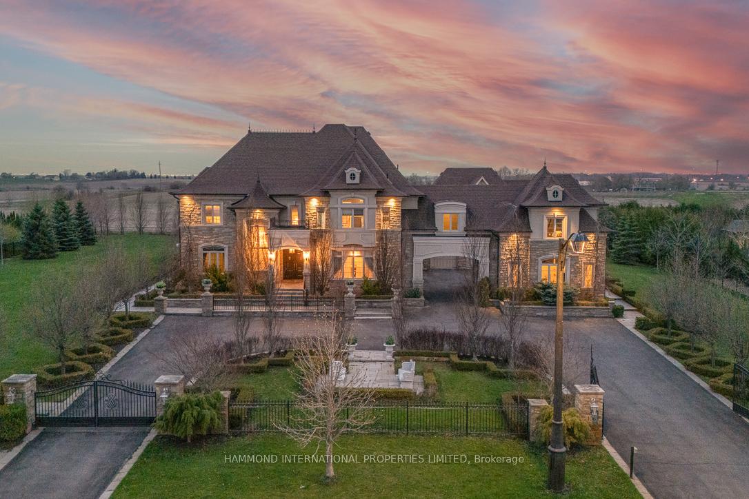 Photo 7 of 106 Stallions Court, Vaughan, Rural Vaughan — HOMEH