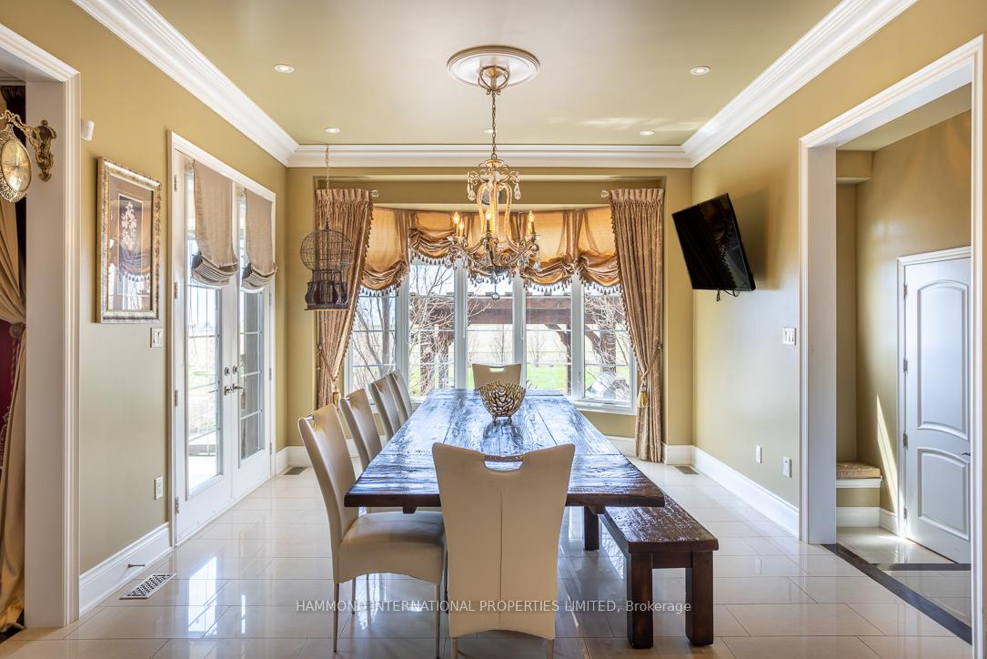 Photo 15 of 106 Stallions Court, Vaughan, Rural Vaughan — HOMEH