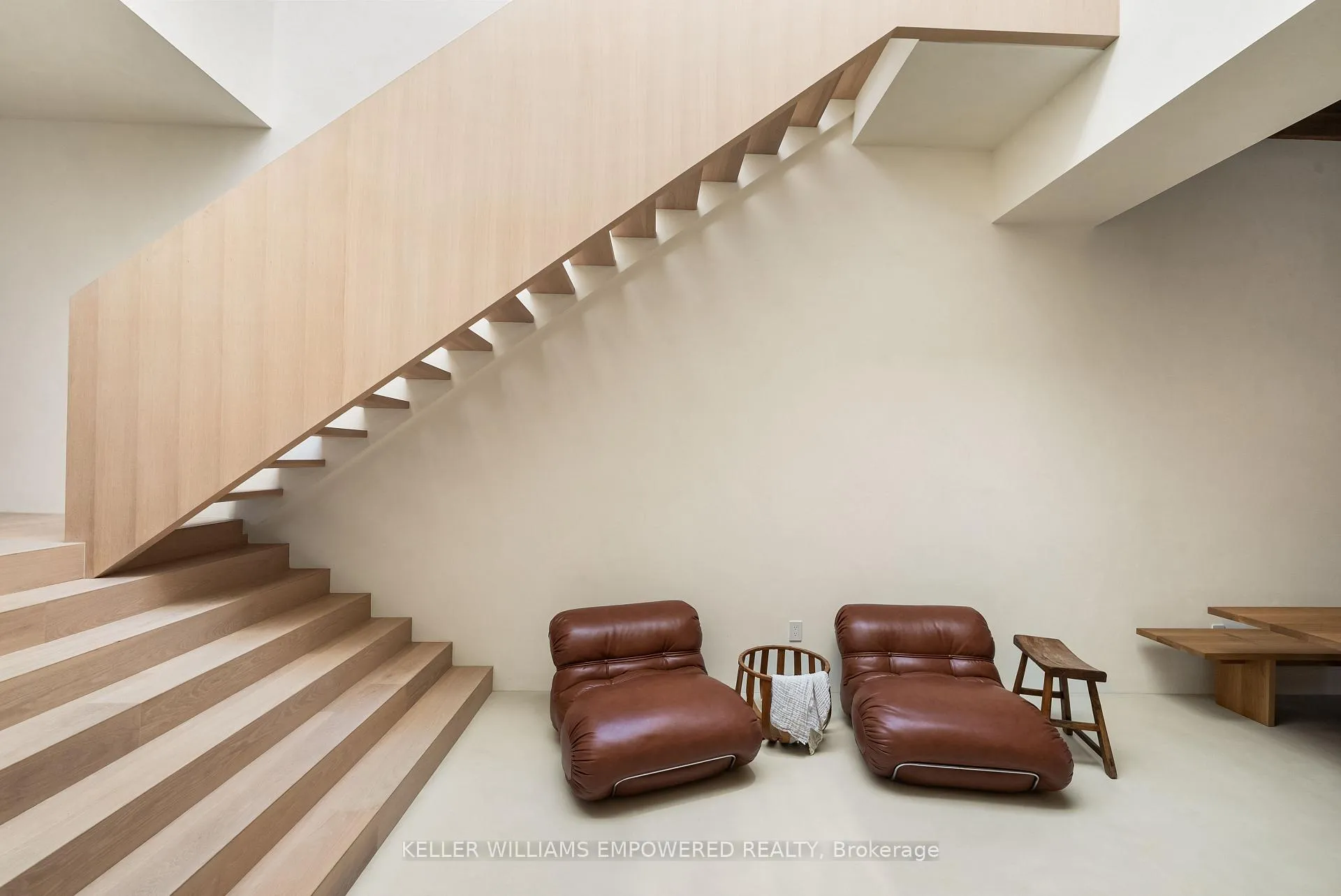 Photo 14 of 722 Lansdowne Avenue, Toronto, Dovercourt-Wallace Emerson-Junction — HOMEH
