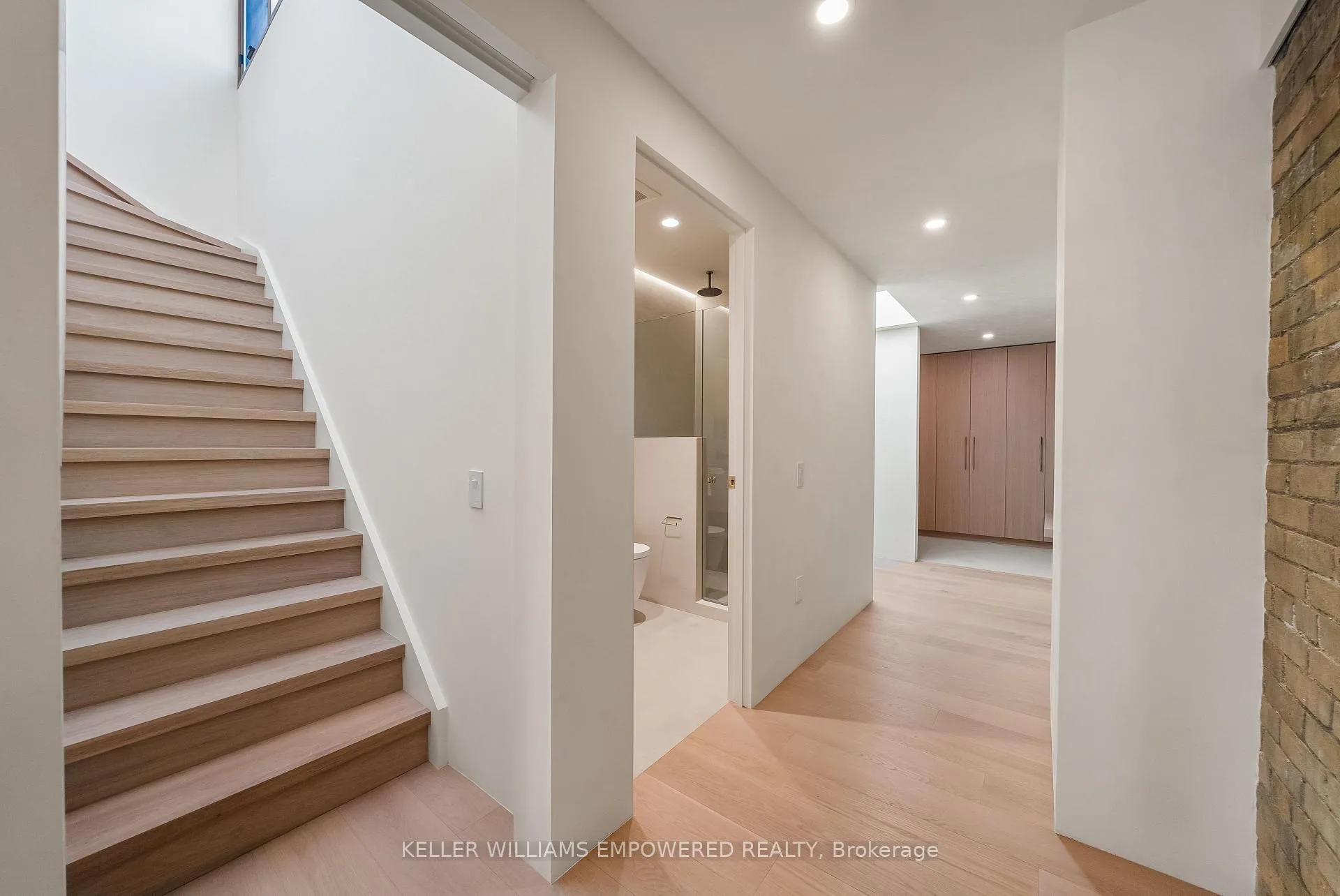 Photo 21 of 722 Lansdowne Avenue, Toronto, Dovercourt-Wallace Emerson-Junction — HOMEH