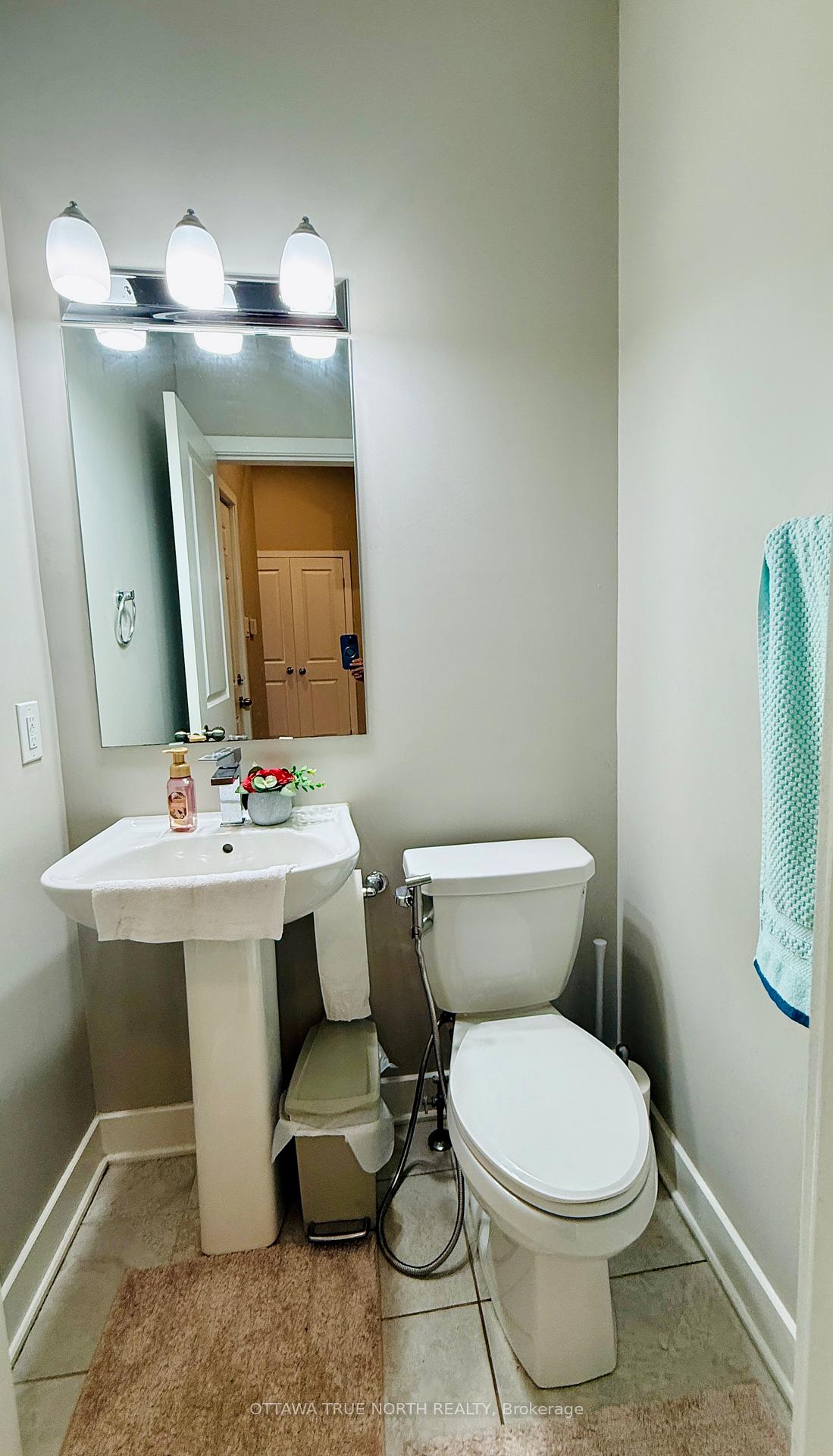 Photo 4 of 550 Borbridge Avenue, Ottawa, Riverside South/Gloucester Glen — HOMEH
