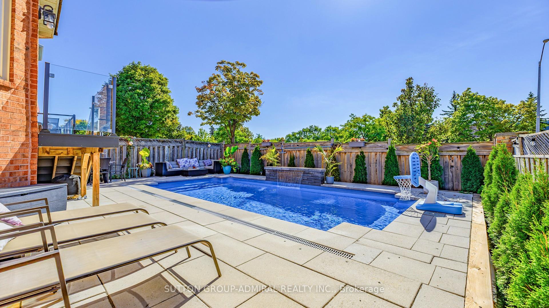 Photo 9 of 113 Janesville Road, Vaughan, Uplands — HOMEH