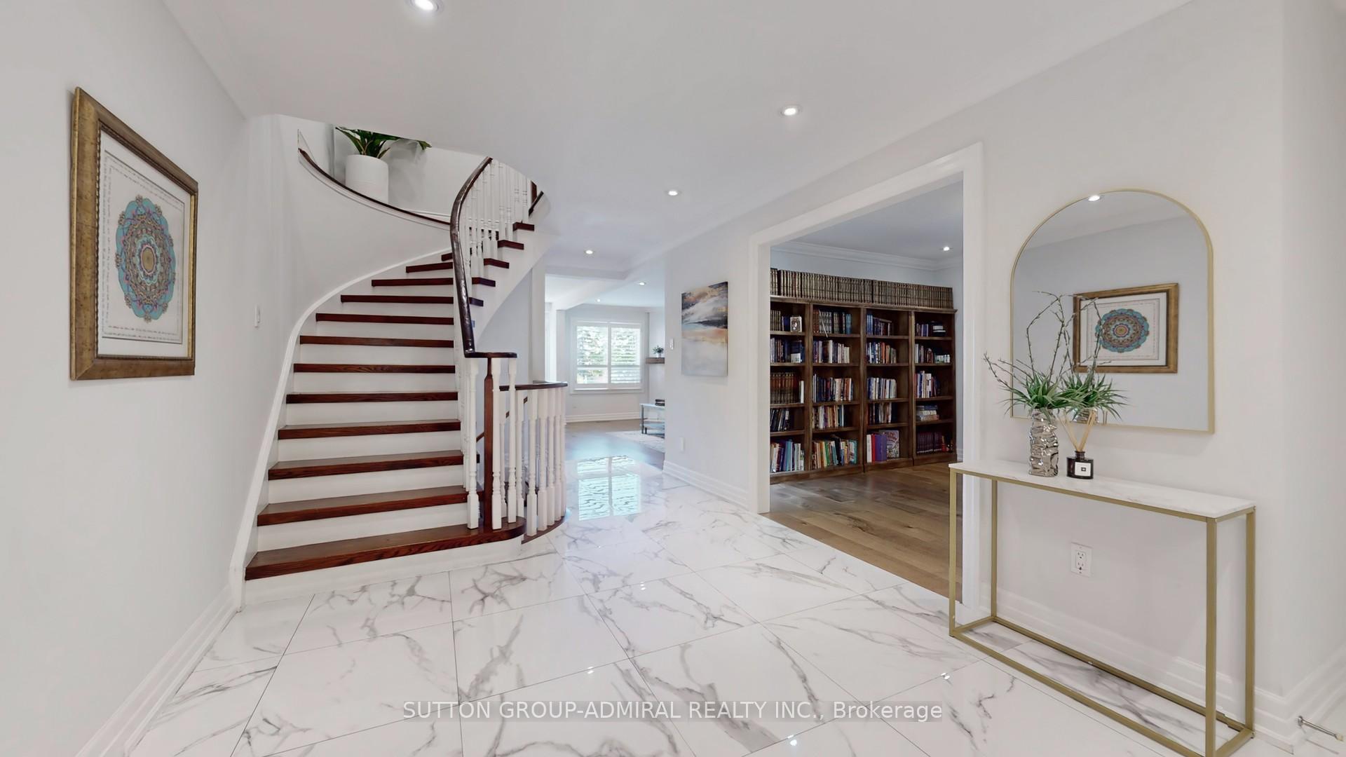 Photo 13 of 113 Janesville Road, Vaughan, Uplands — HOMEH