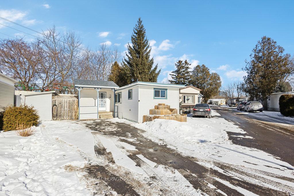 Photo 2 of 14 Ash Street, Ottawa, Bellwood - Industrial Park — HOMEH