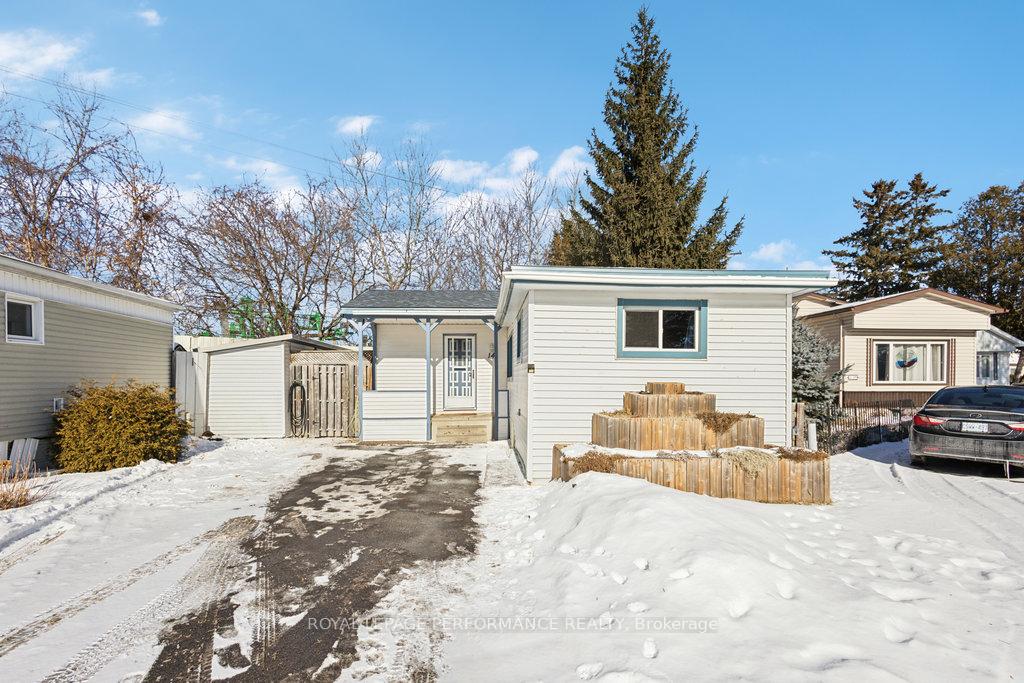 Photo 3 of 14 Ash Street, Ottawa, Bellwood - Industrial Park — HOMEH