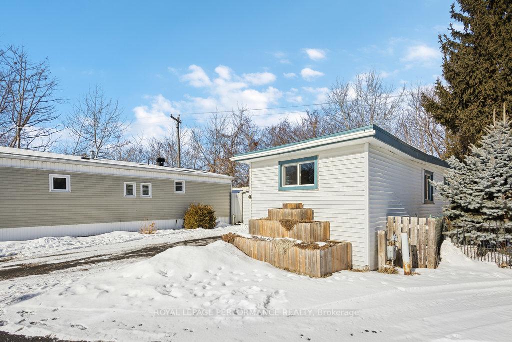 Photo 4 of 14 Ash Street, Ottawa, Bellwood - Industrial Park — HOMEH