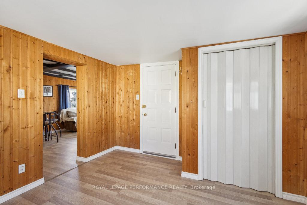 Photo 15 of 14 Ash Street, Ottawa, Bellwood - Industrial Park — HOMEH