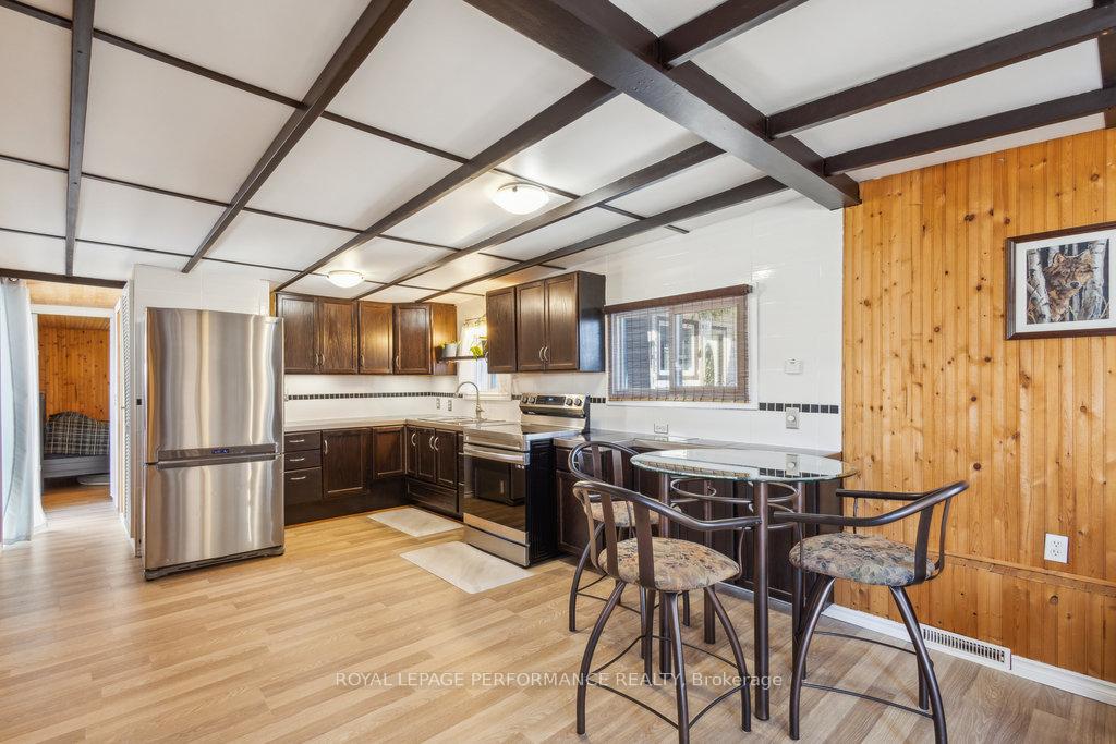 Photo 8 of 14 Ash Street, Ottawa, Bellwood - Industrial Park — HOMEH