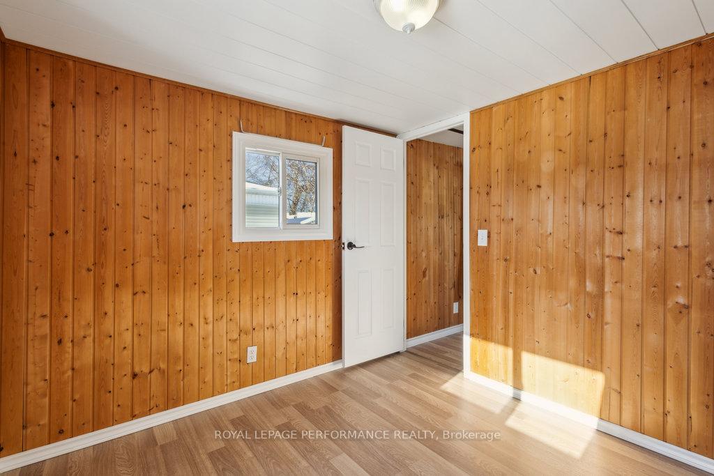 Photo 21 of 14 Ash Street, Ottawa, Bellwood - Industrial Park — HOMEH