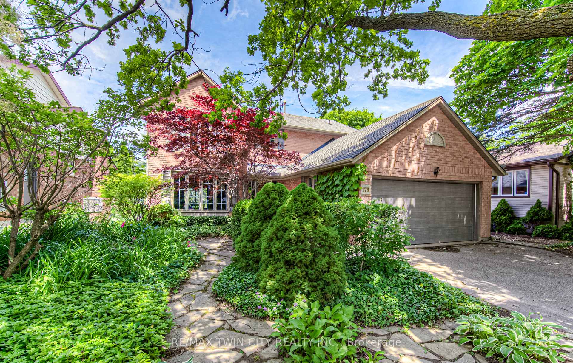 Photo 1 of 179 Woodbend Crescent, Waterloo — HOMEH