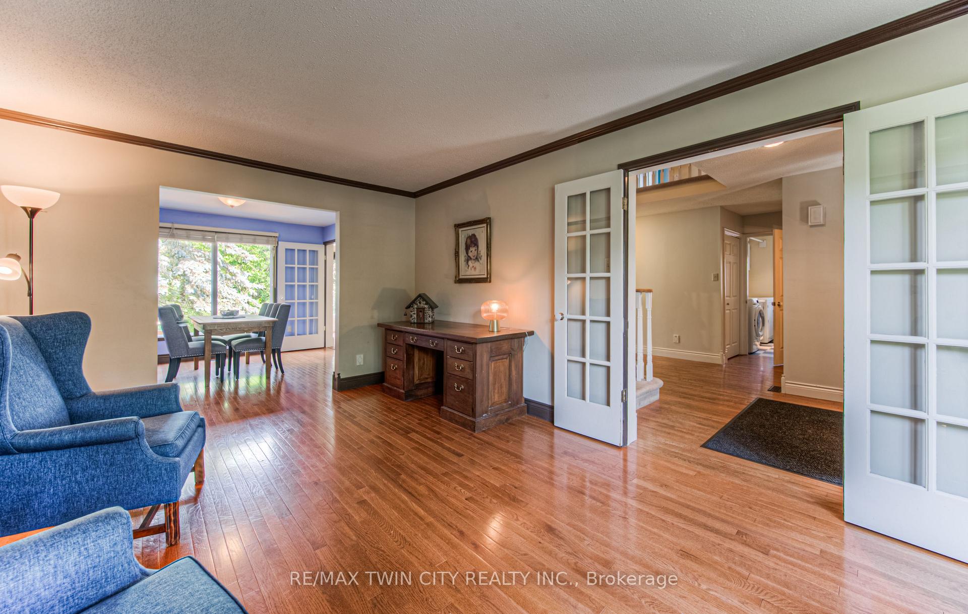 Photo 4 of 179 Woodbend Crescent, Waterloo — HOMEH
