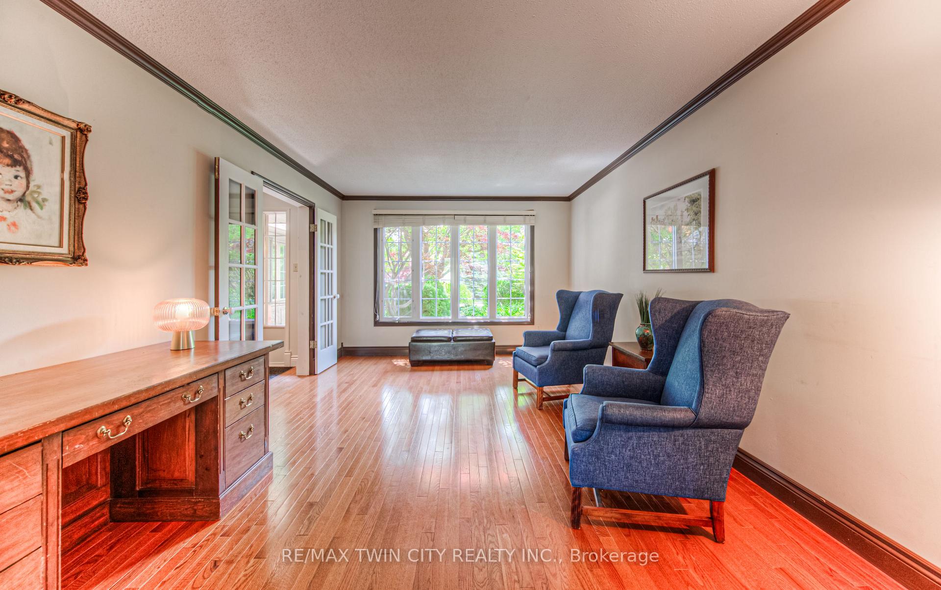 Photo 5 of 179 Woodbend Crescent, Waterloo — HOMEH