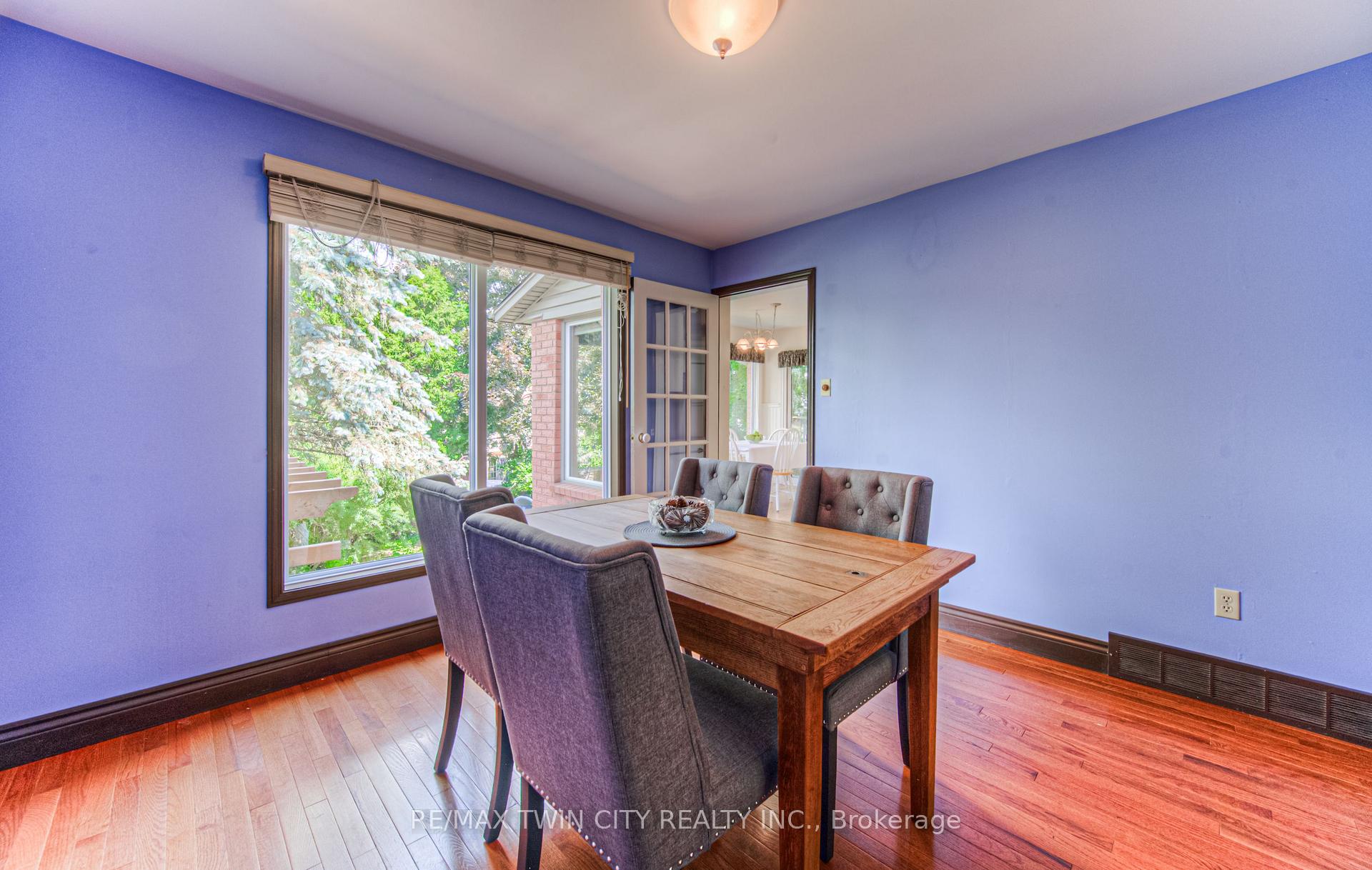 Photo 6 of 179 Woodbend Crescent, Waterloo — HOMEH