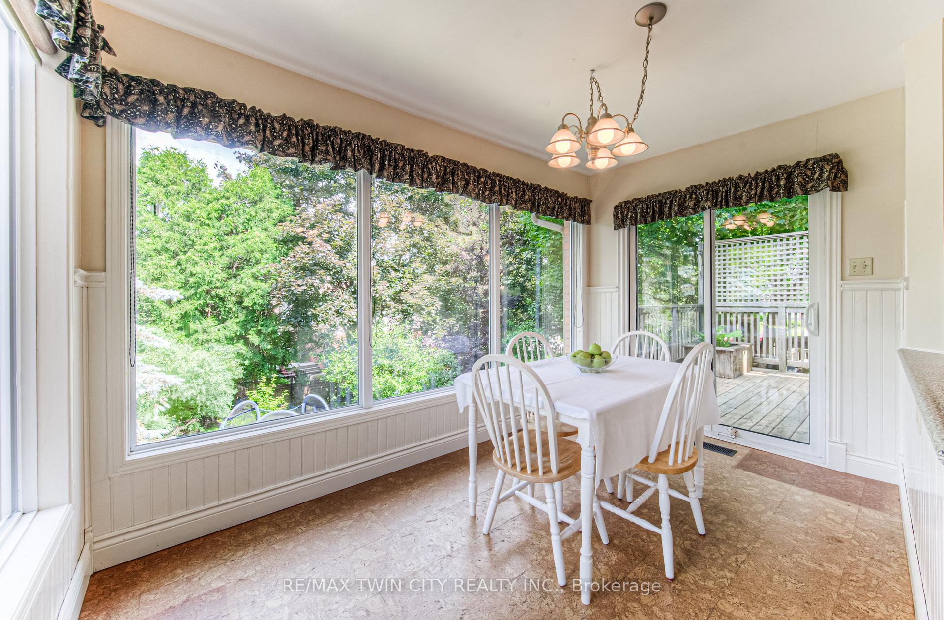 Photo 8 of 179 Woodbend Crescent, Waterloo — HOMEH