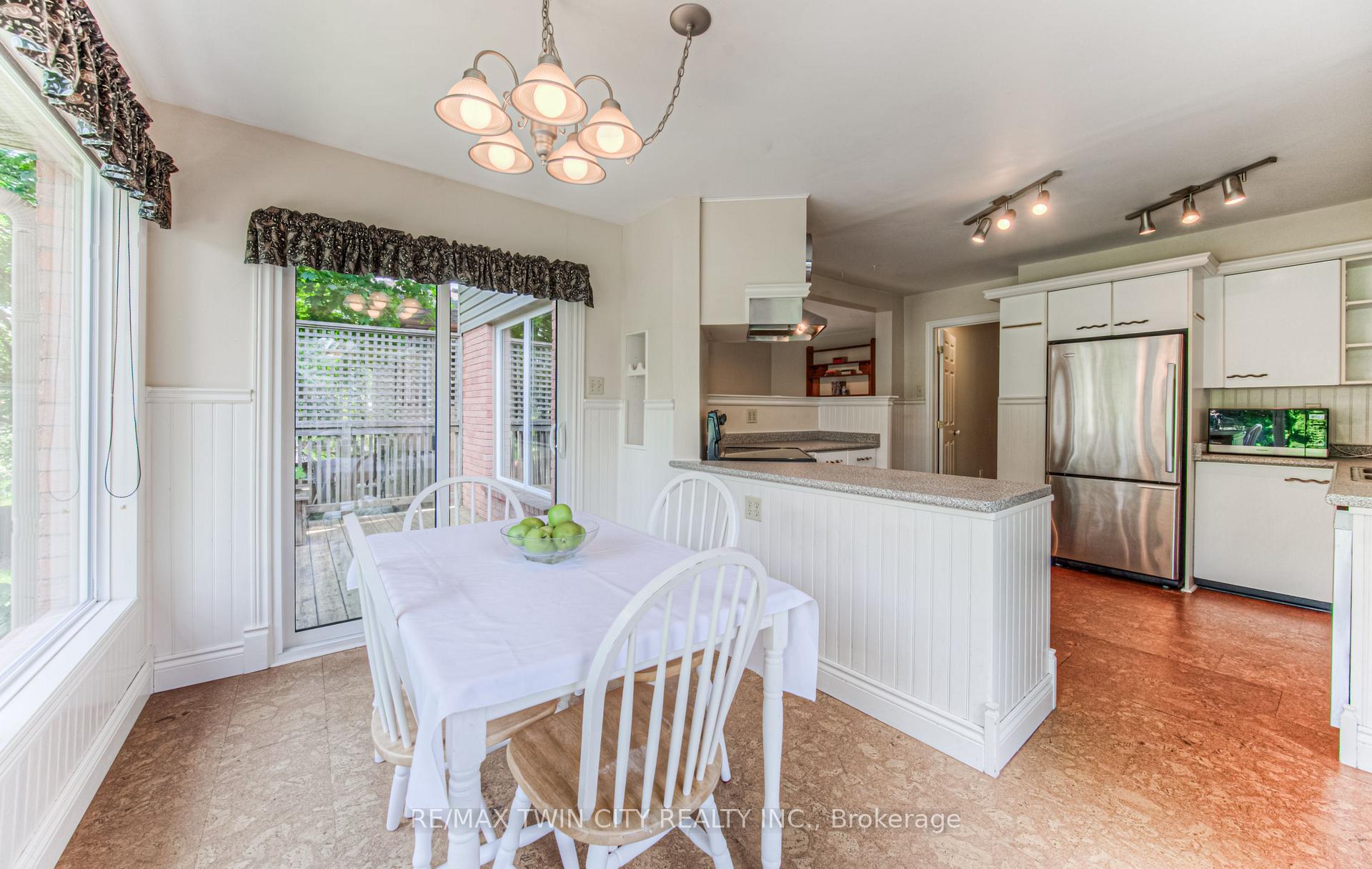 Photo 9 of 179 Woodbend Crescent, Waterloo — HOMEH