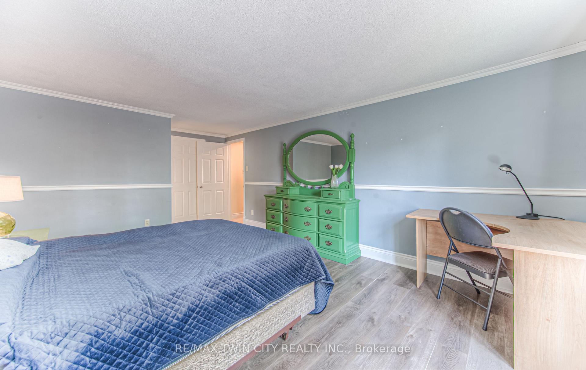 Photo 20 of 179 Woodbend Crescent, Waterloo — HOMEH