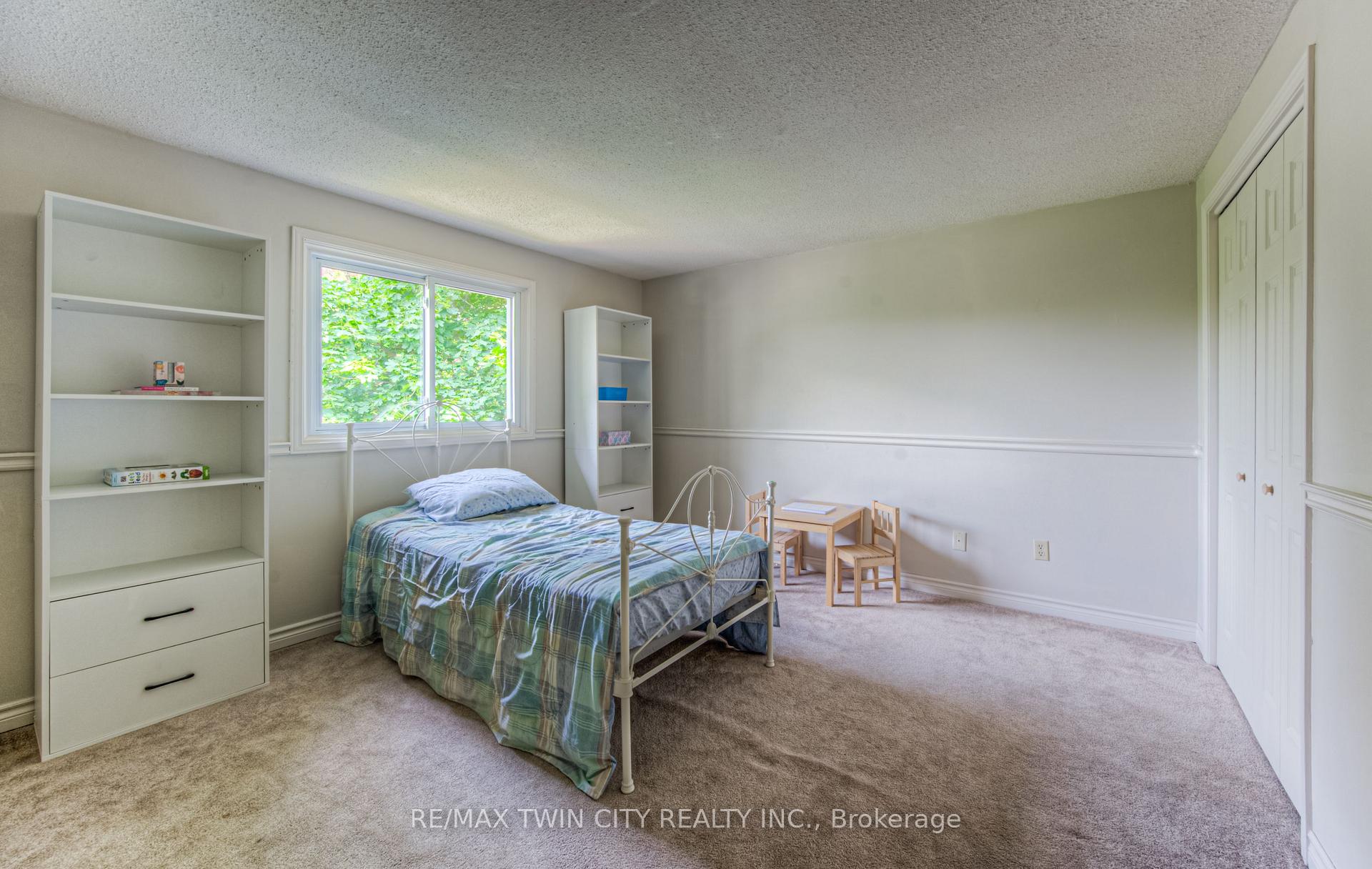 Photo 24 of 179 Woodbend Crescent, Waterloo — HOMEH