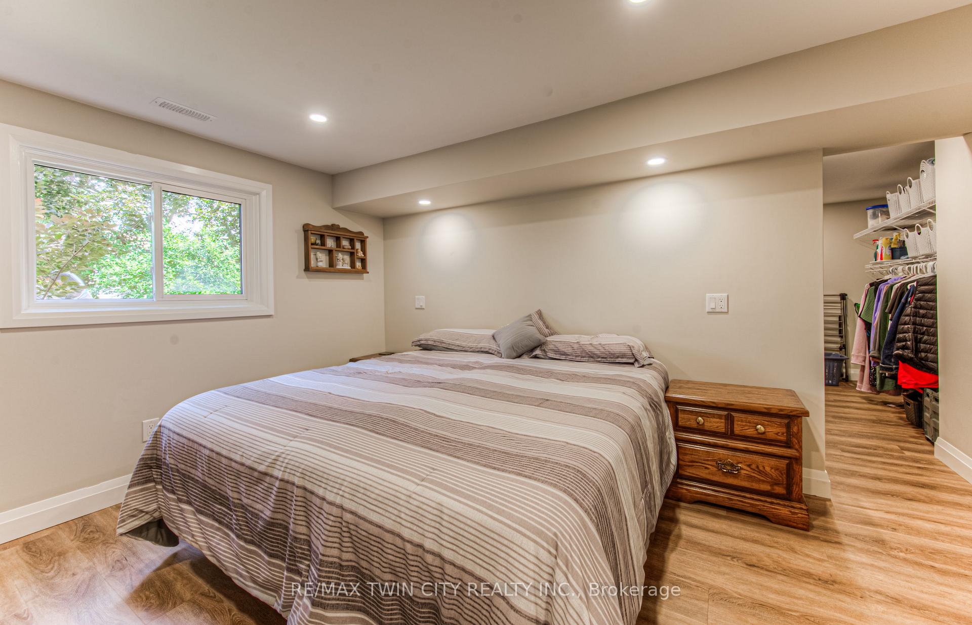 Photo 30 of 179 Woodbend Crescent, Waterloo — HOMEH