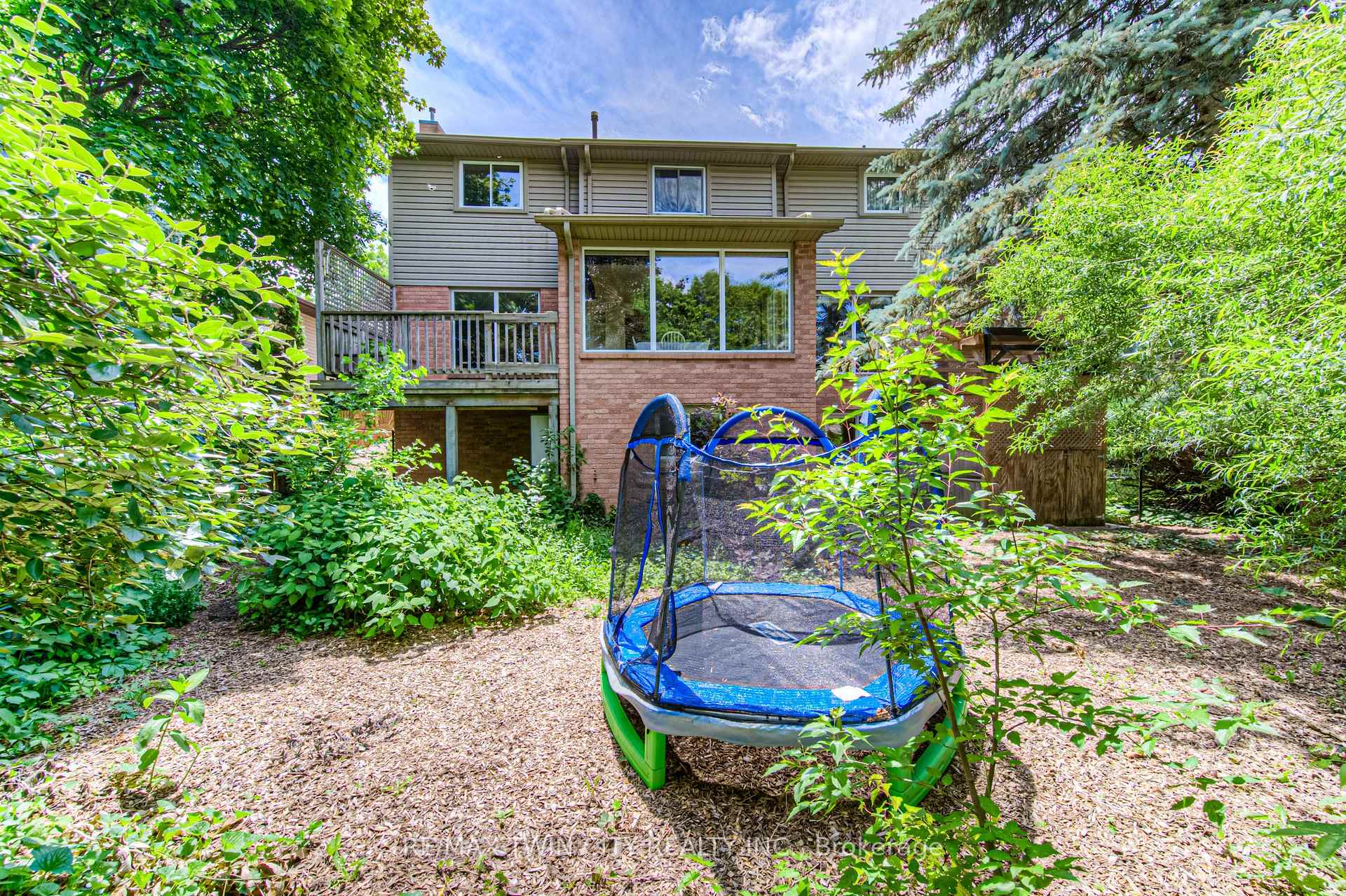 Photo 39 of 179 Woodbend Crescent, Waterloo — HOMEH