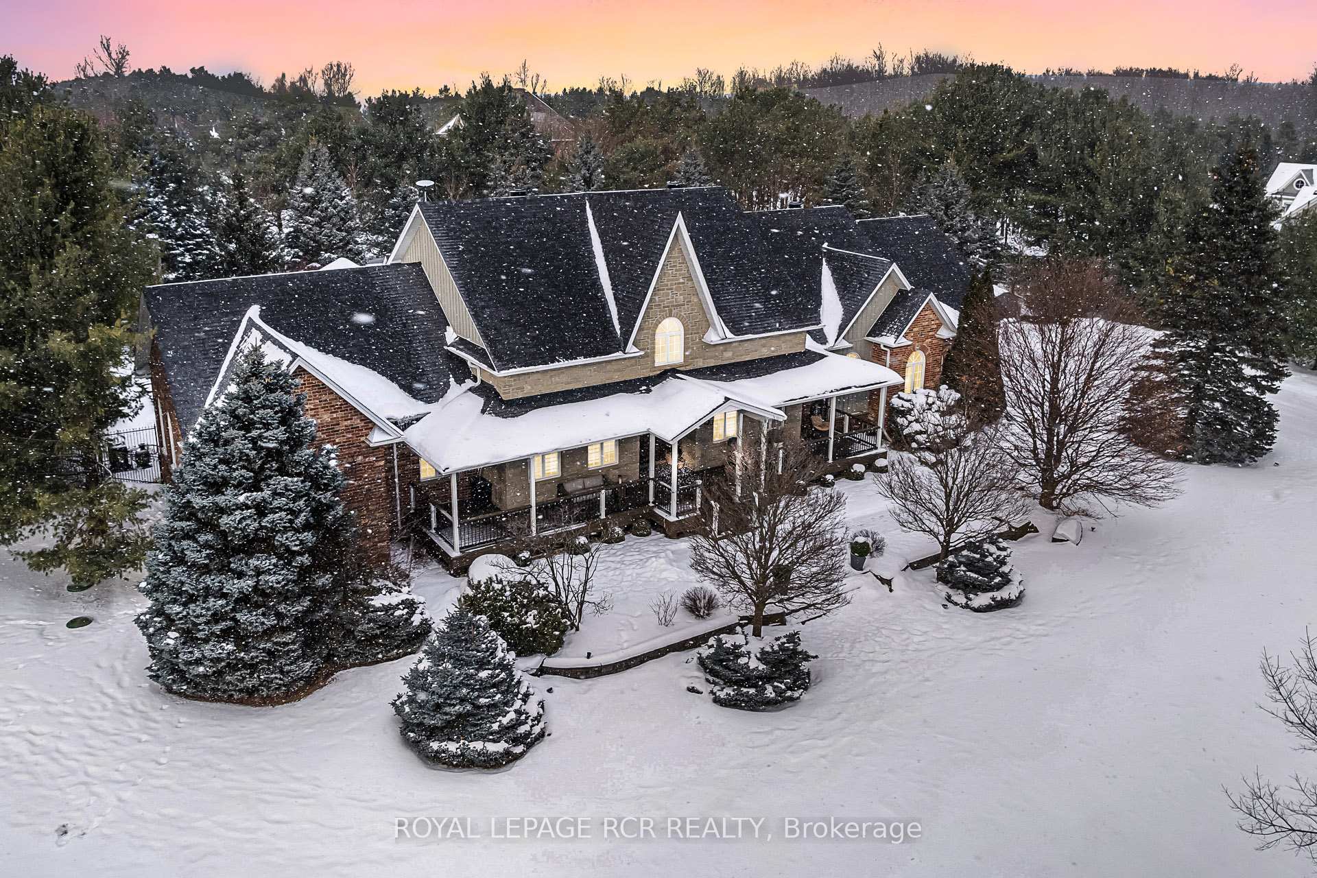 Photo 1 of 7 Rolling Meadows Road, Uxbridge — HOMEH