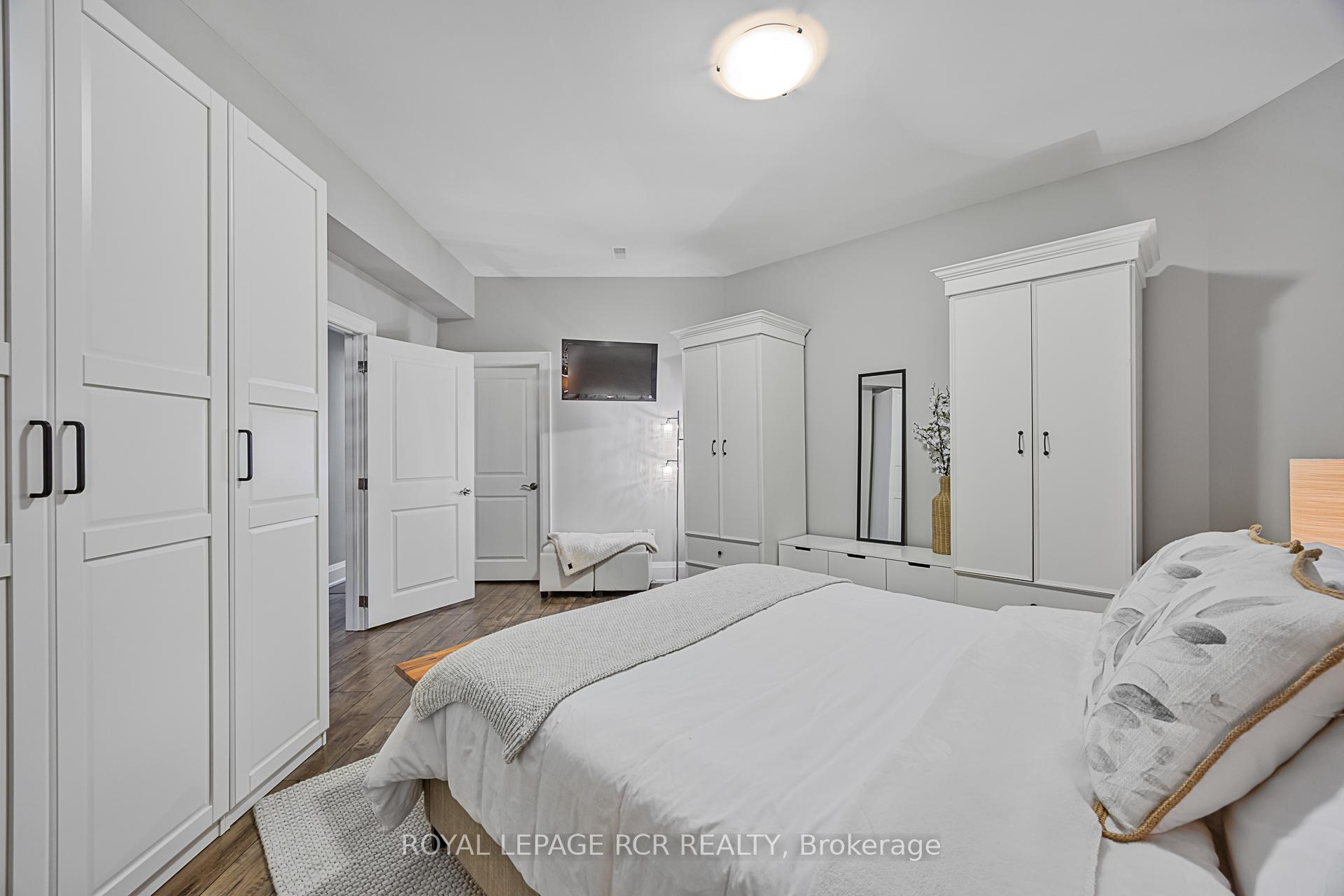 Photo 32 of 7 Rolling Meadows Road, Uxbridge — HOMEH