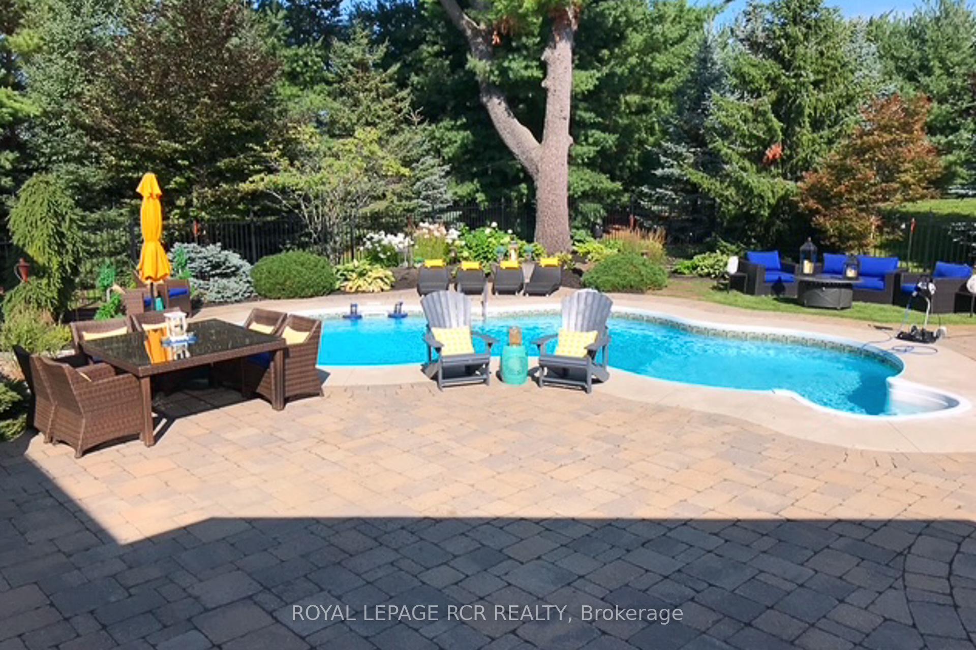 Photo 34 of 7 Rolling Meadows Road, Uxbridge — HOMEH